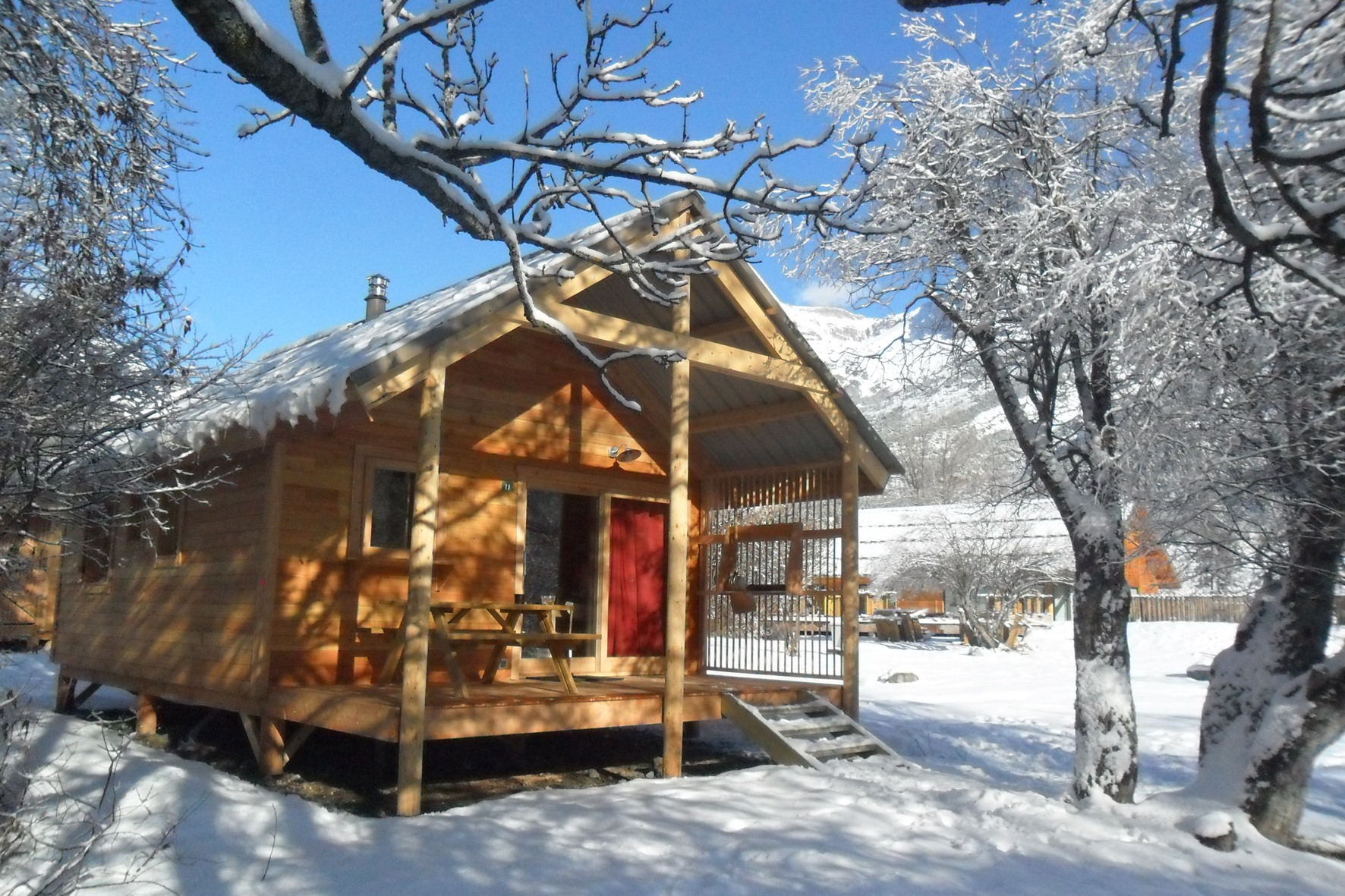 Chalet Montana : une évasion romantique en Rhône-Alpes à Bourg Saint Maurice — vue intérieure