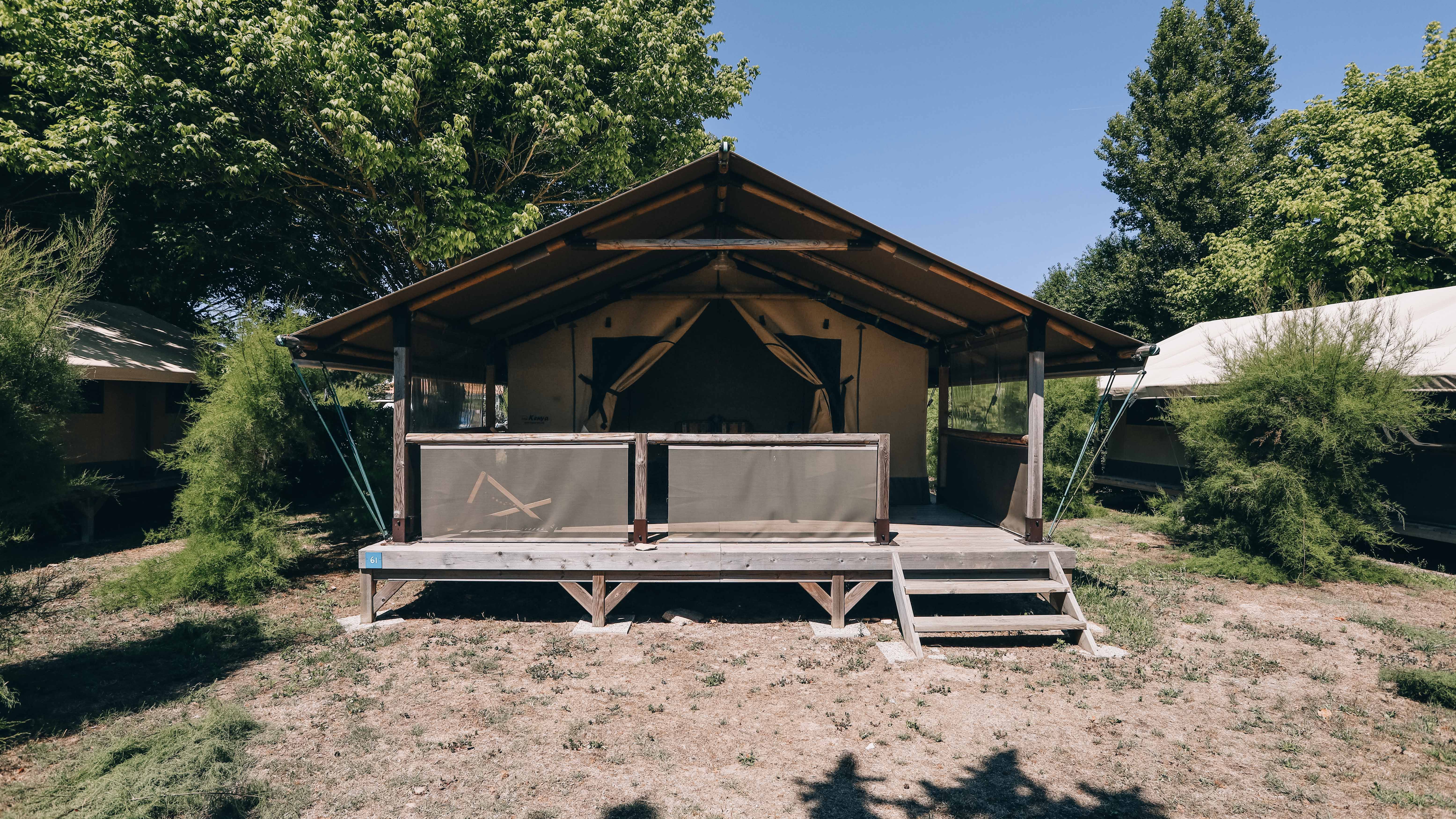 Vivez l'expérience unique d'un Bungalodge en Poitou-Charentes à Les Portes-En-Ré — vue intérieure