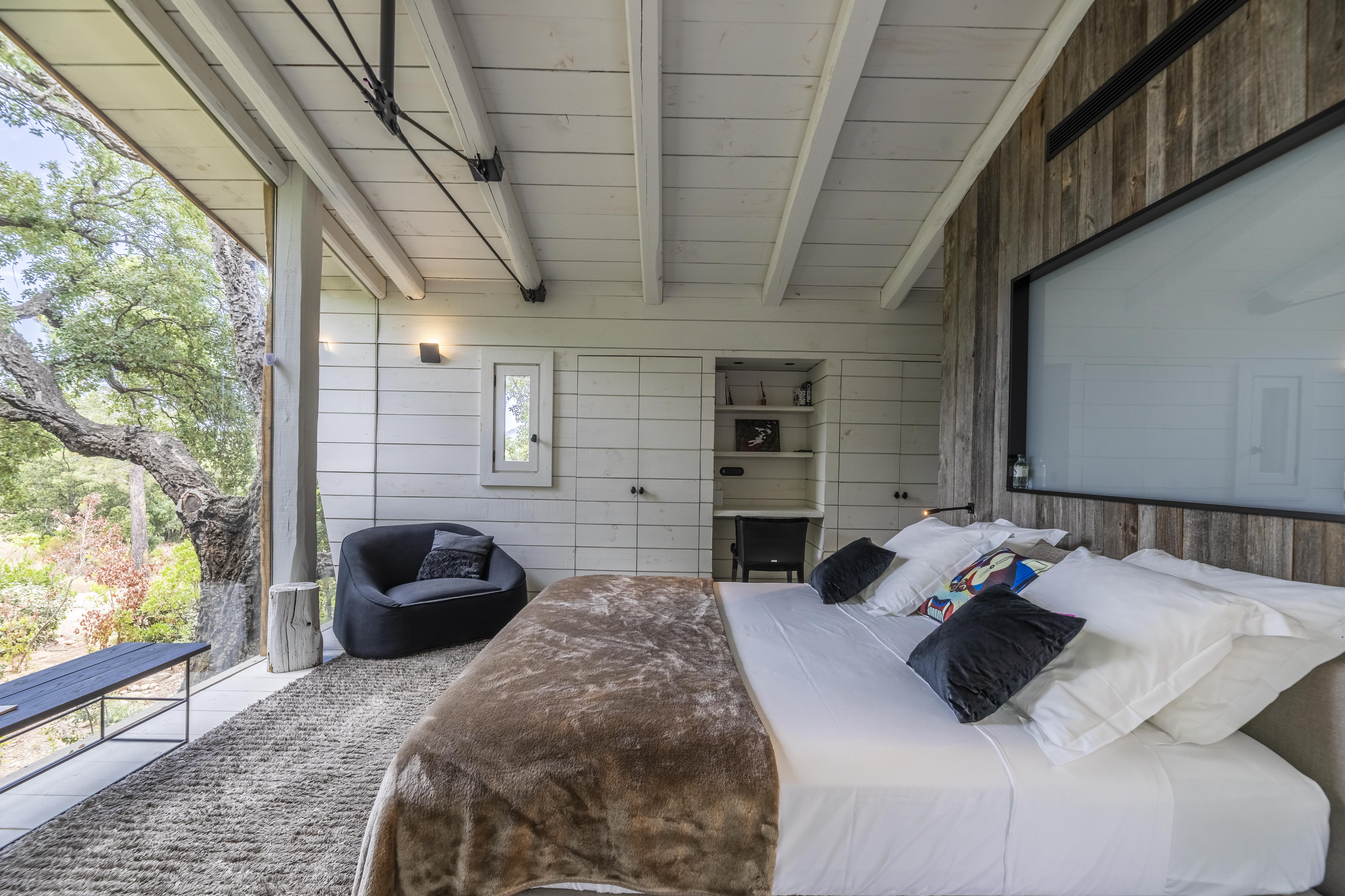 Orion, Cabane Casanghjulina — Cabane dans les arbres avec spa en Corse à Azilone-Ampaza — salle de bain