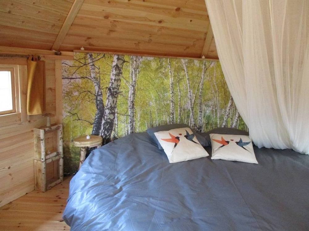 Cabane perchée l'Hirondelle : une escapade insolite en Aveyron à Conques-En-Rouergue — détail architectural