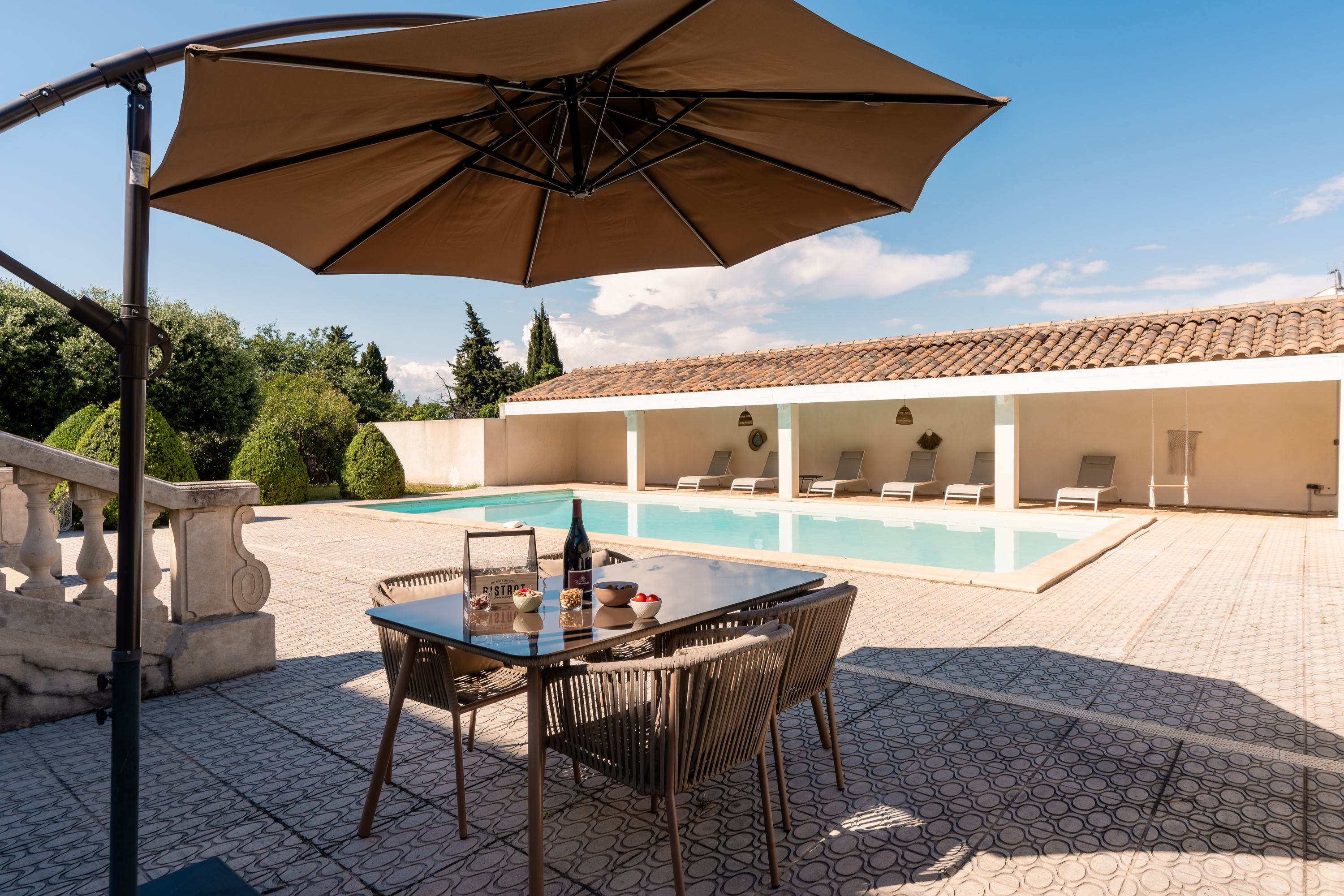 Maison de maître 4* — Séjour avec piscine à Hérault à Montpellier — espace de vie