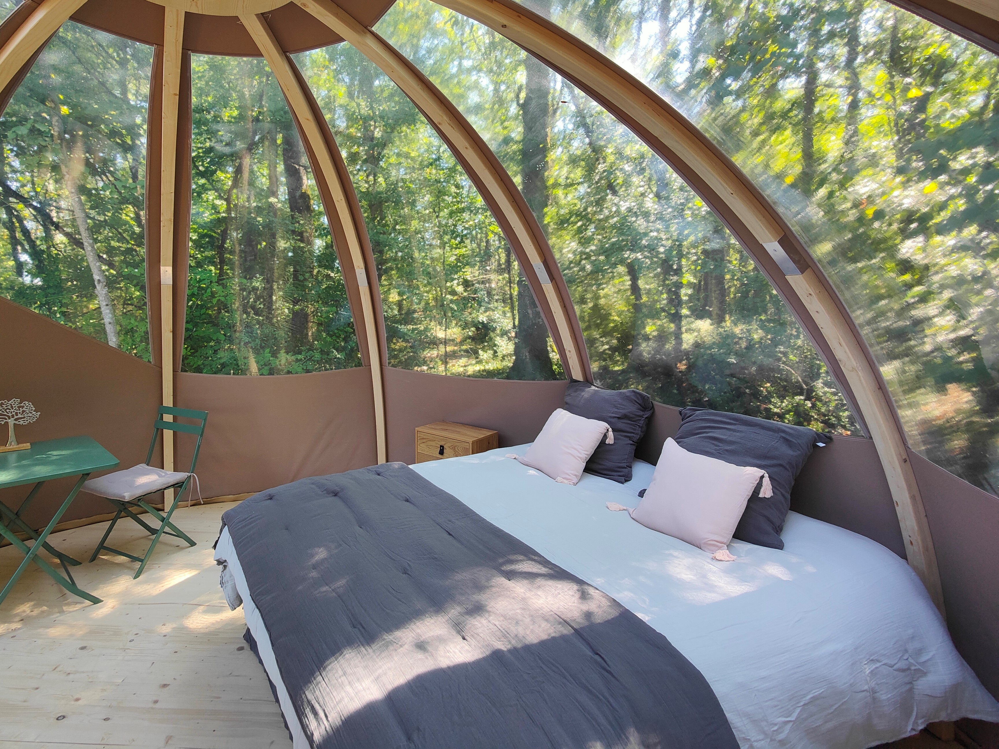Dôme Andromède : une expérience unique au cœur de la nature à Cere La Ronde — espace de vie