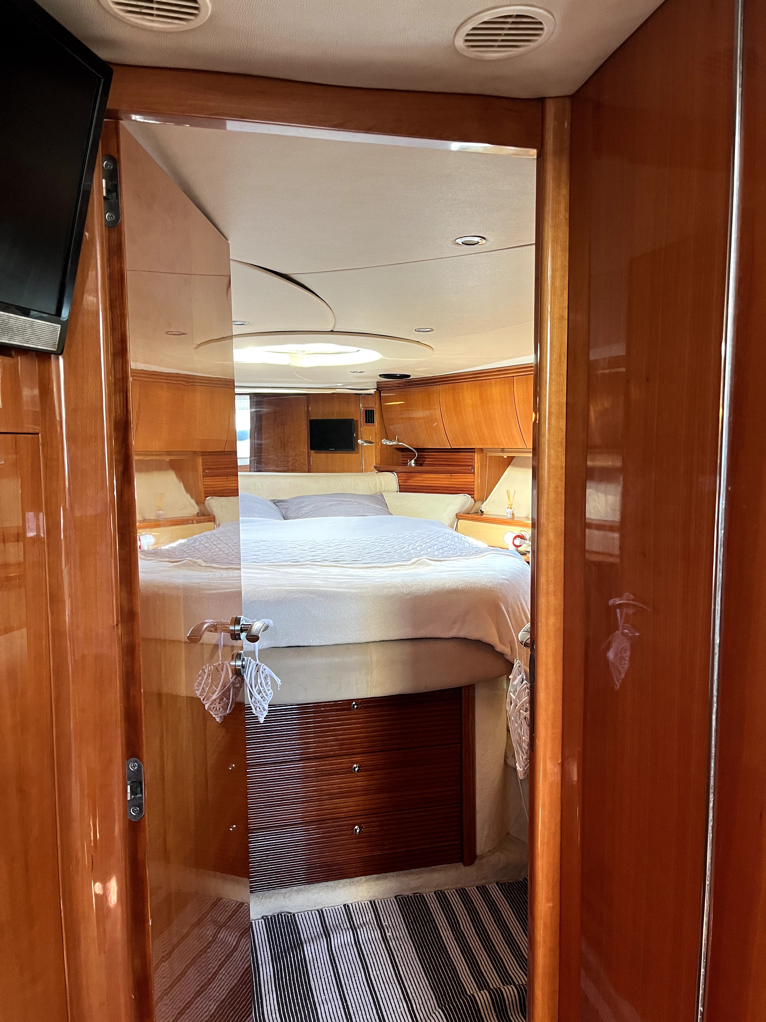 Harmonie Yacht — Yacht avec spa à Carnon (Hérault) à Mauguio — vue depuis la terrasse