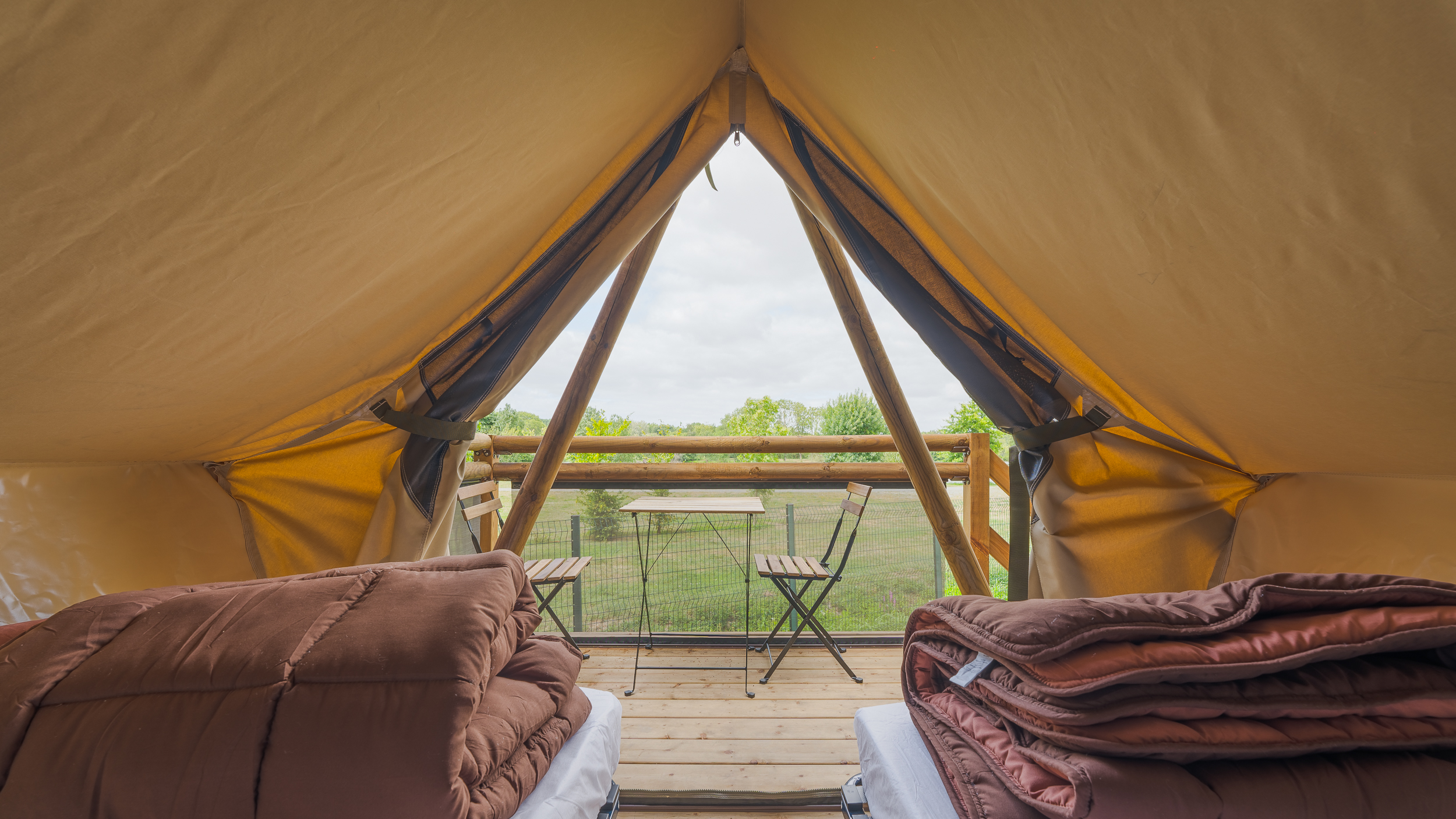 Tente Bivouac — Glamping avec spa à Saint-Valery-sur-Somme à Saint-Valery-sur-Somme — vue intérieure