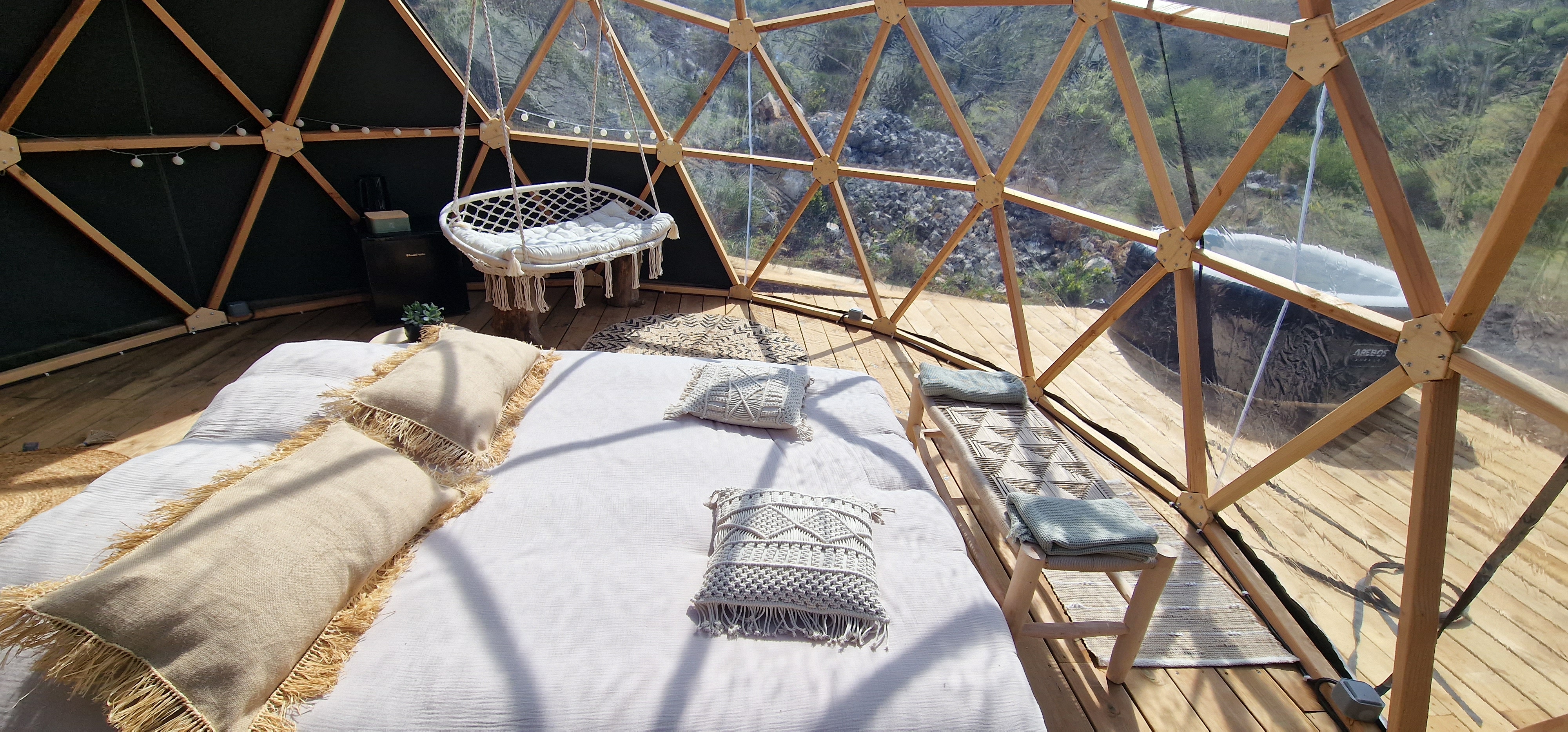 Évasion sous un Dôme étoilé avec Spa en Provence à Bézaudun-Les-Alpes — chambre