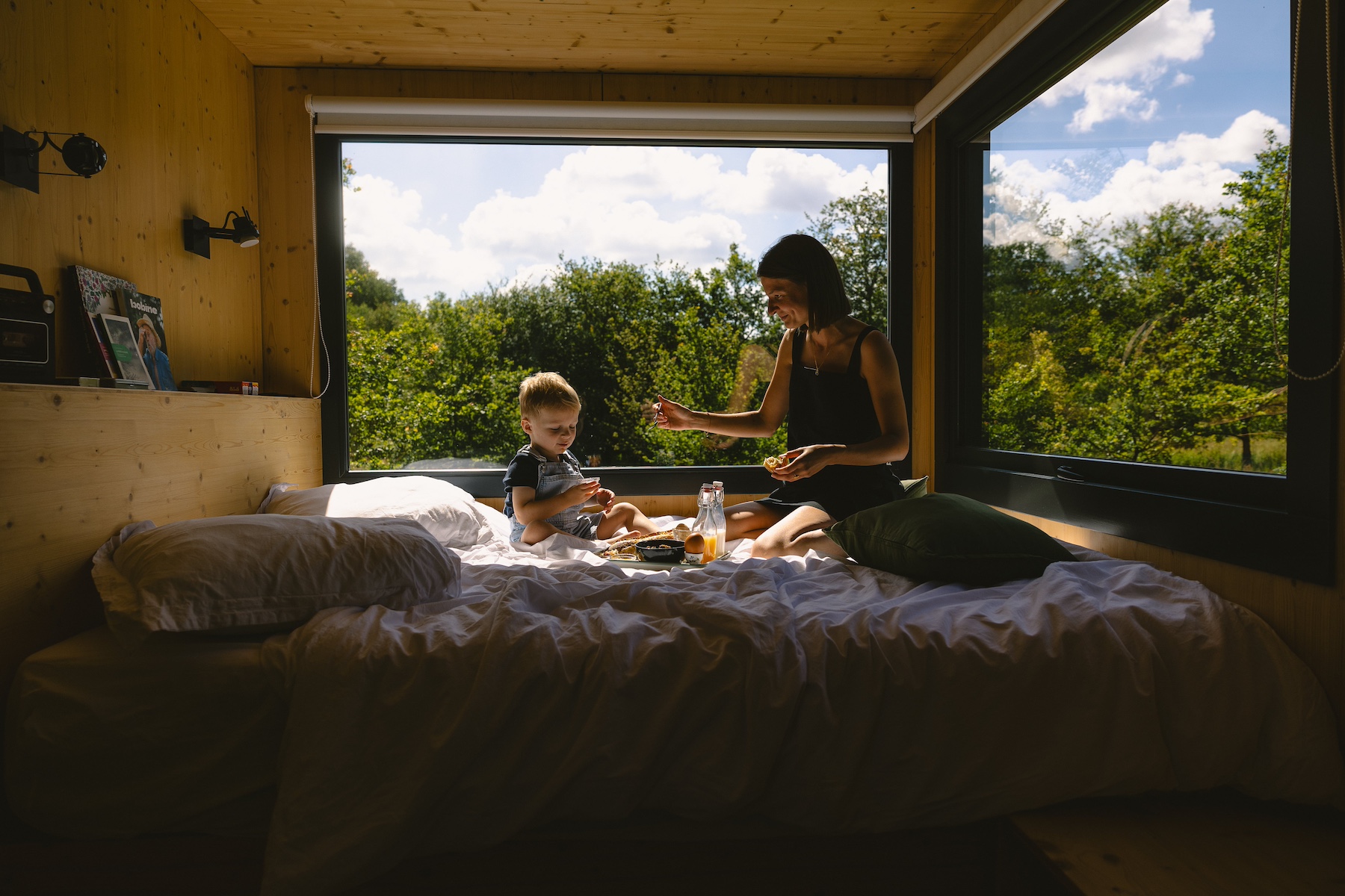 Une escapade enchantée dans une Tiny House moderne à Villentrois-Faverolles-En-Berry — vue intérieure