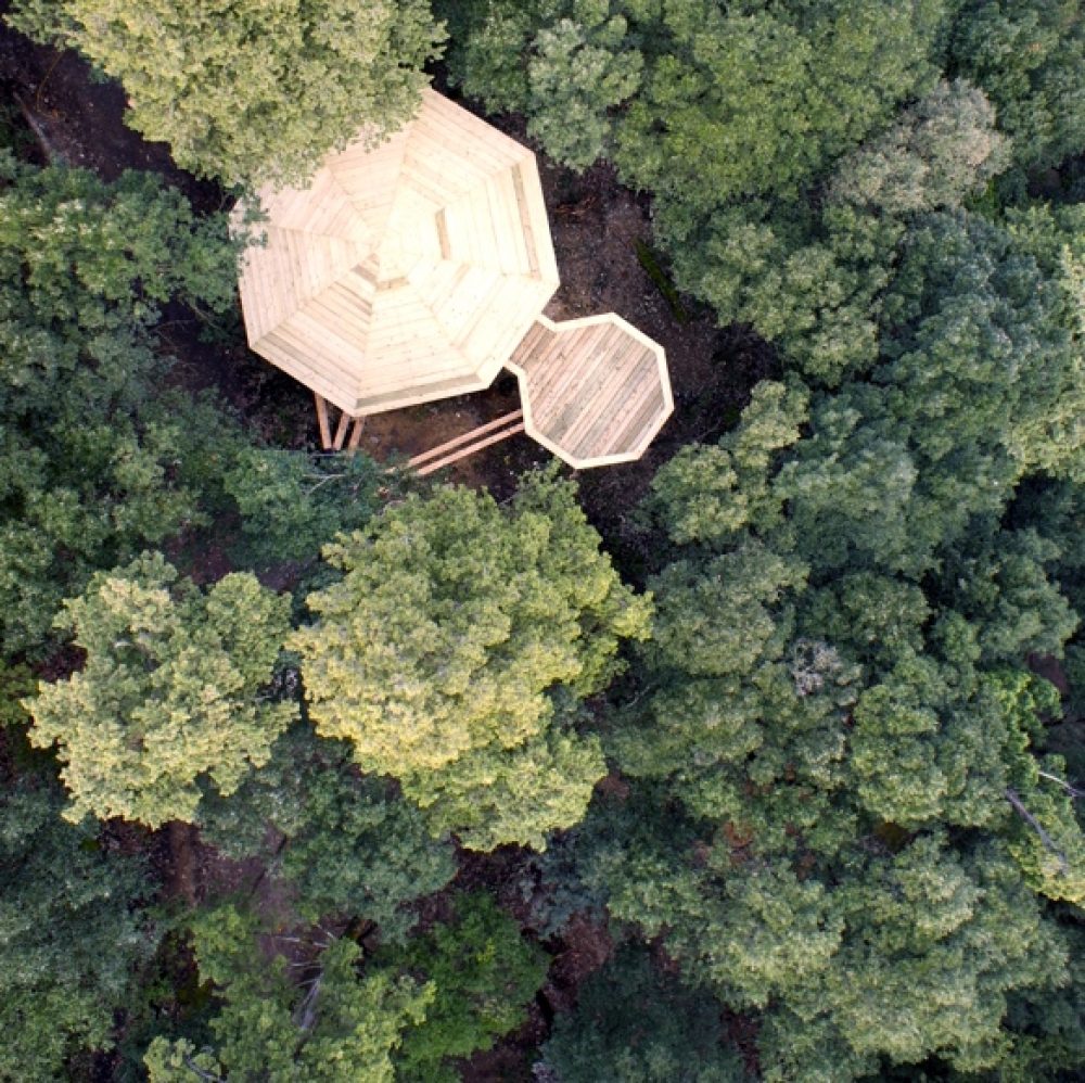 Cabane Cassine : une expérience suspendue en Languedoc-Roussillon à Villalier — chambre