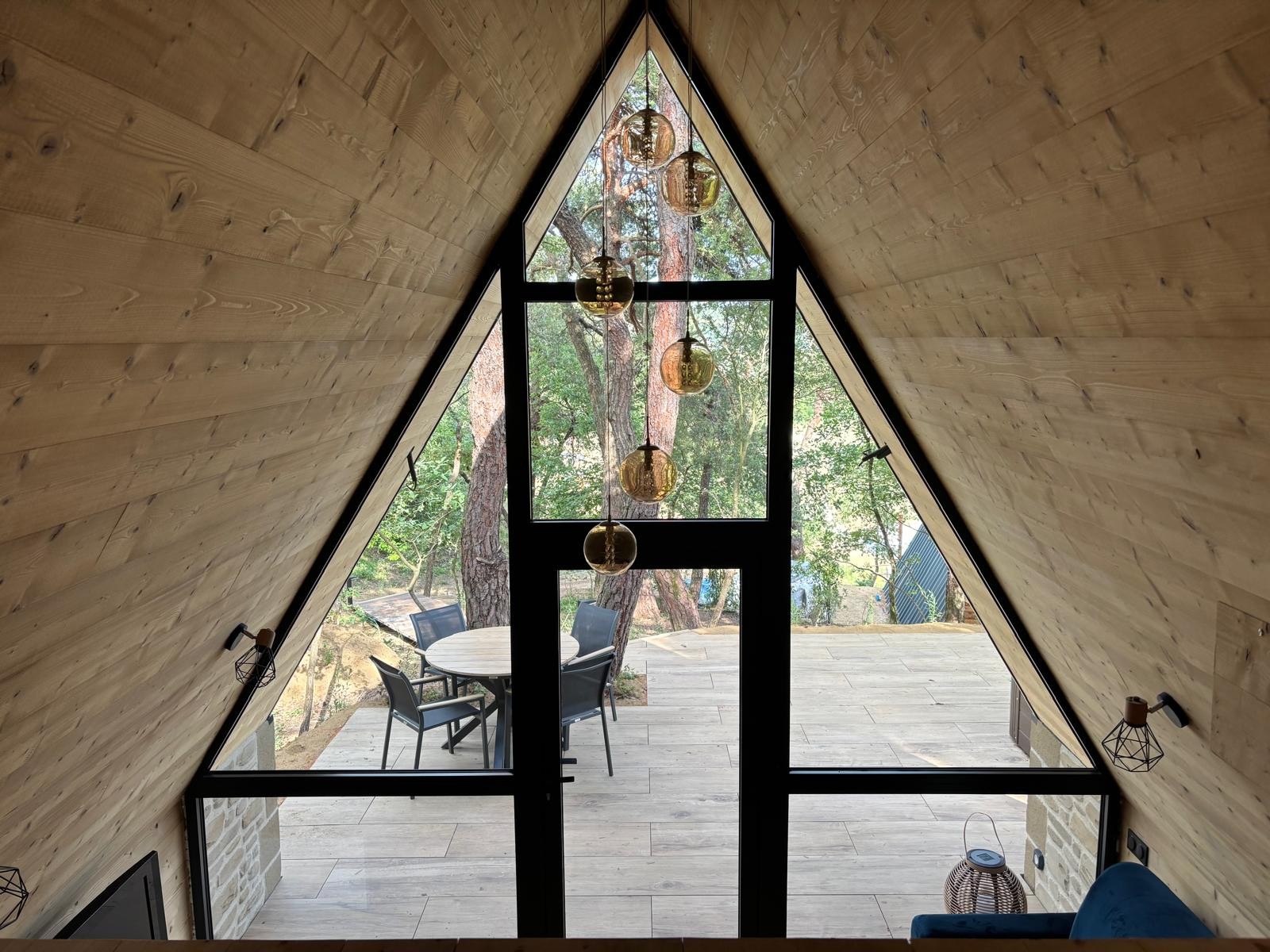 Chalet CanopéA SPA Privatif — Cabane avec jacuzzi à Drôme à Saint-Christophe-et-le-Laris — salle de bain