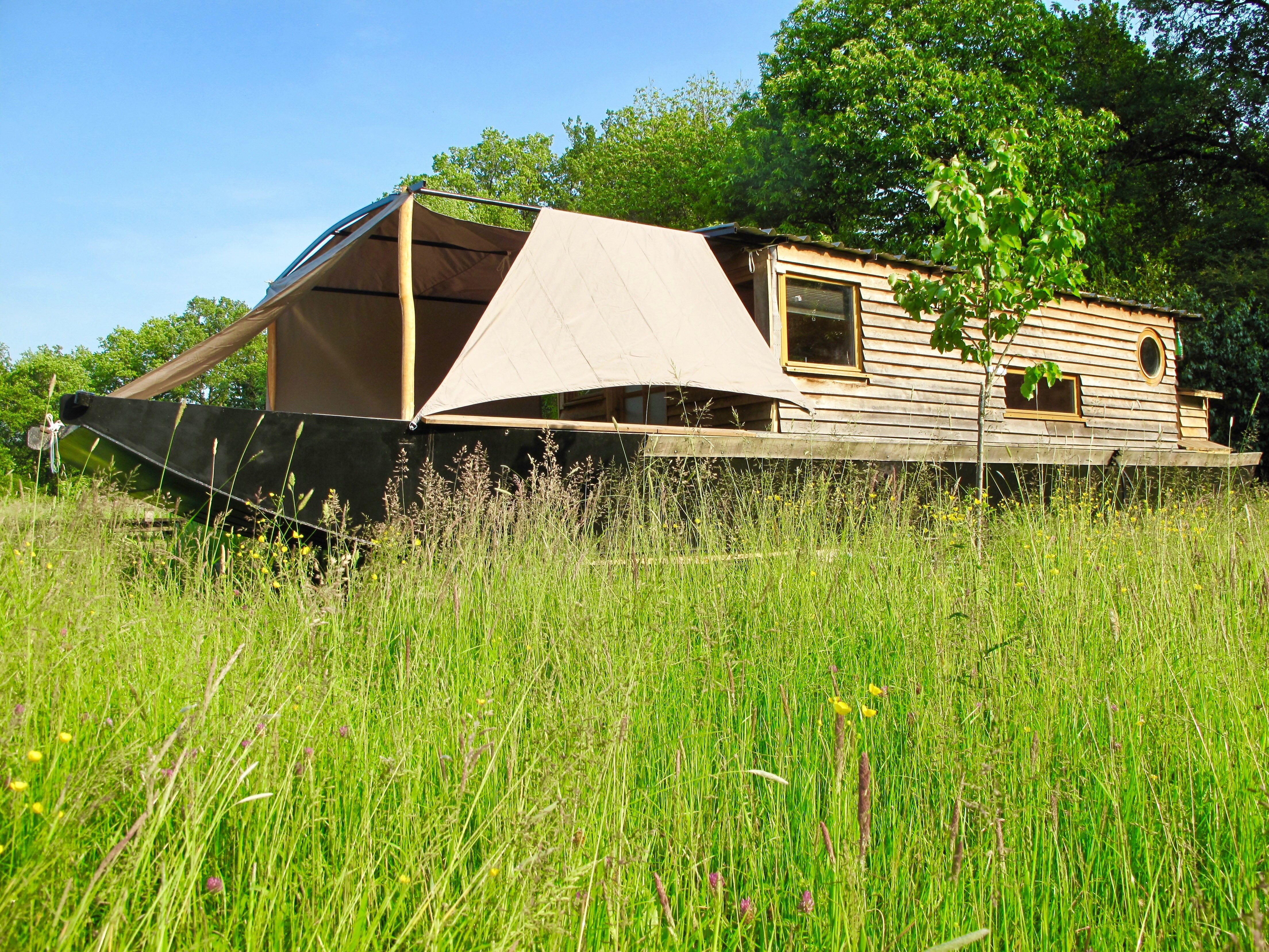 La Sterne — Péniche avec spa à 50m du sol en Maine-et-Loire à Angers — vue intérieure