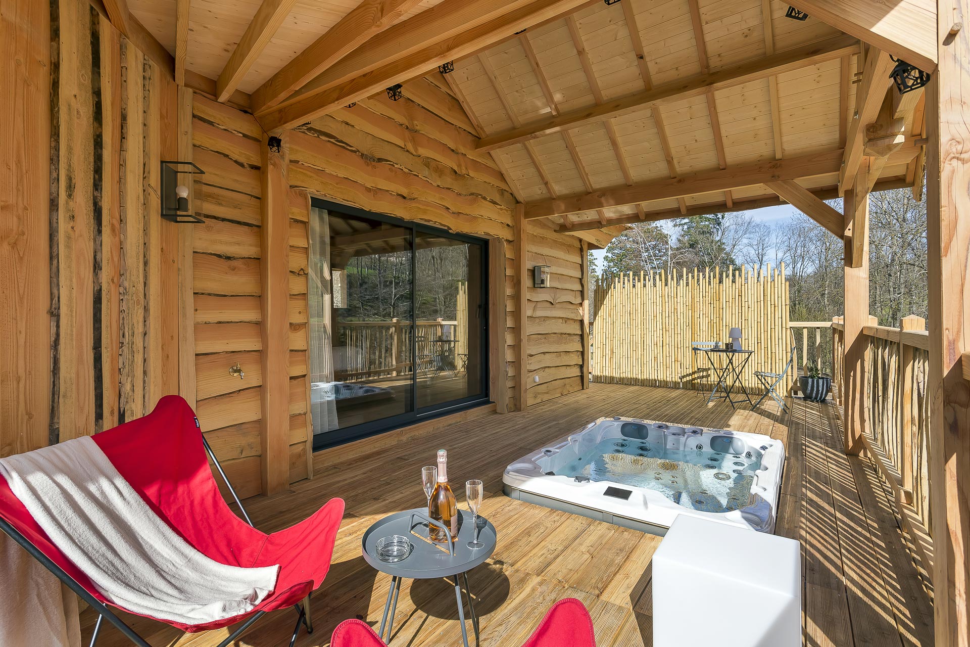 Cabane Laurier & SPA : une évasion suspendue au cœur des arbres