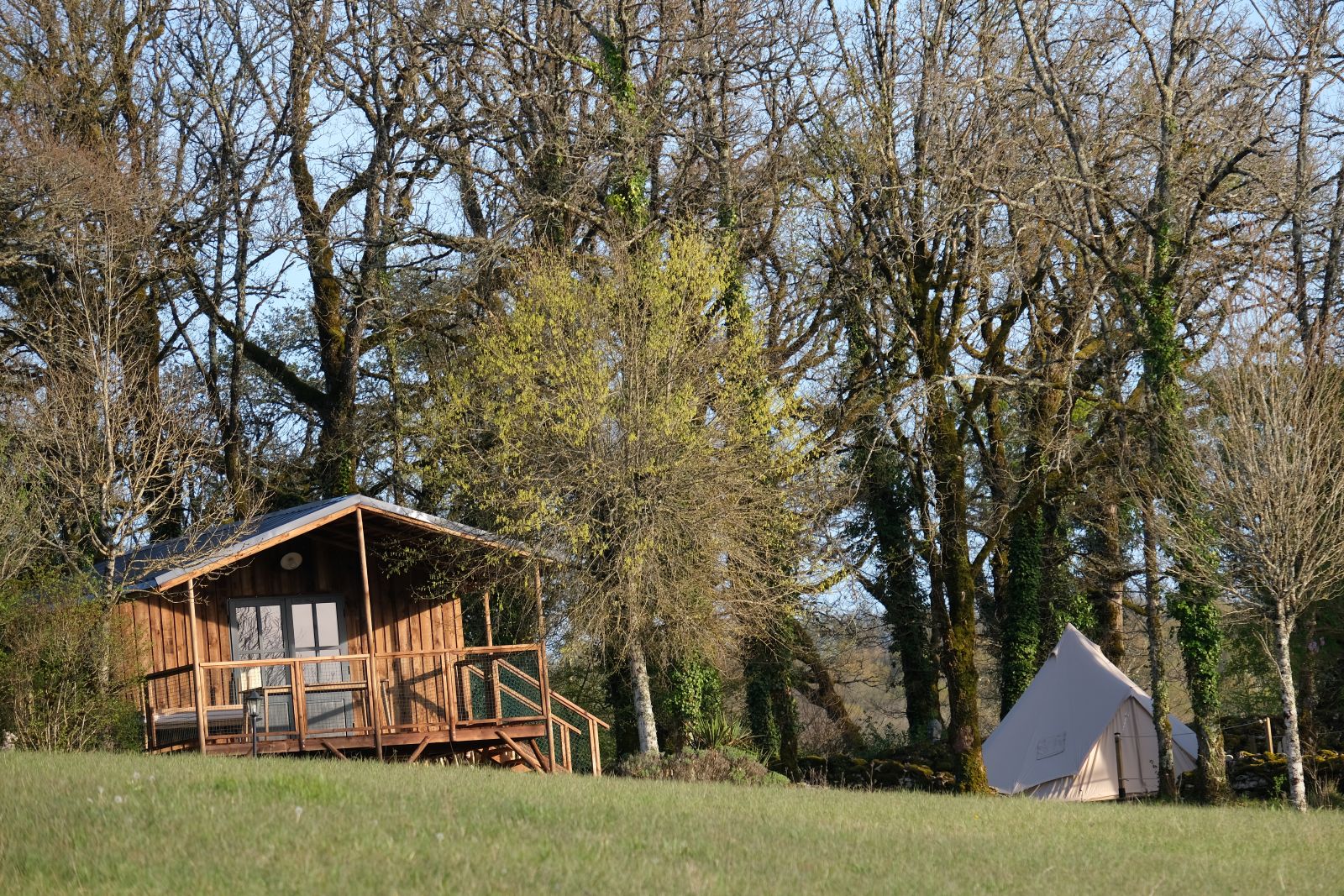 Cabane Minca — Escapade romantique avec spa à Lot à Saint-Cirgues — environnement naturel