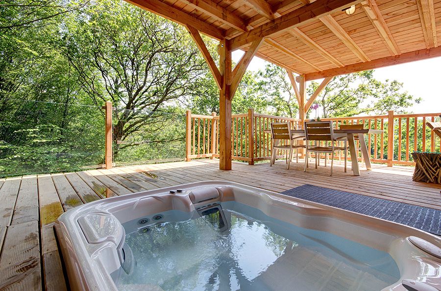 La Cabane Spa Lodge 2 — Nuit perchée à 8m en Morbihan à Quistinic — chambre