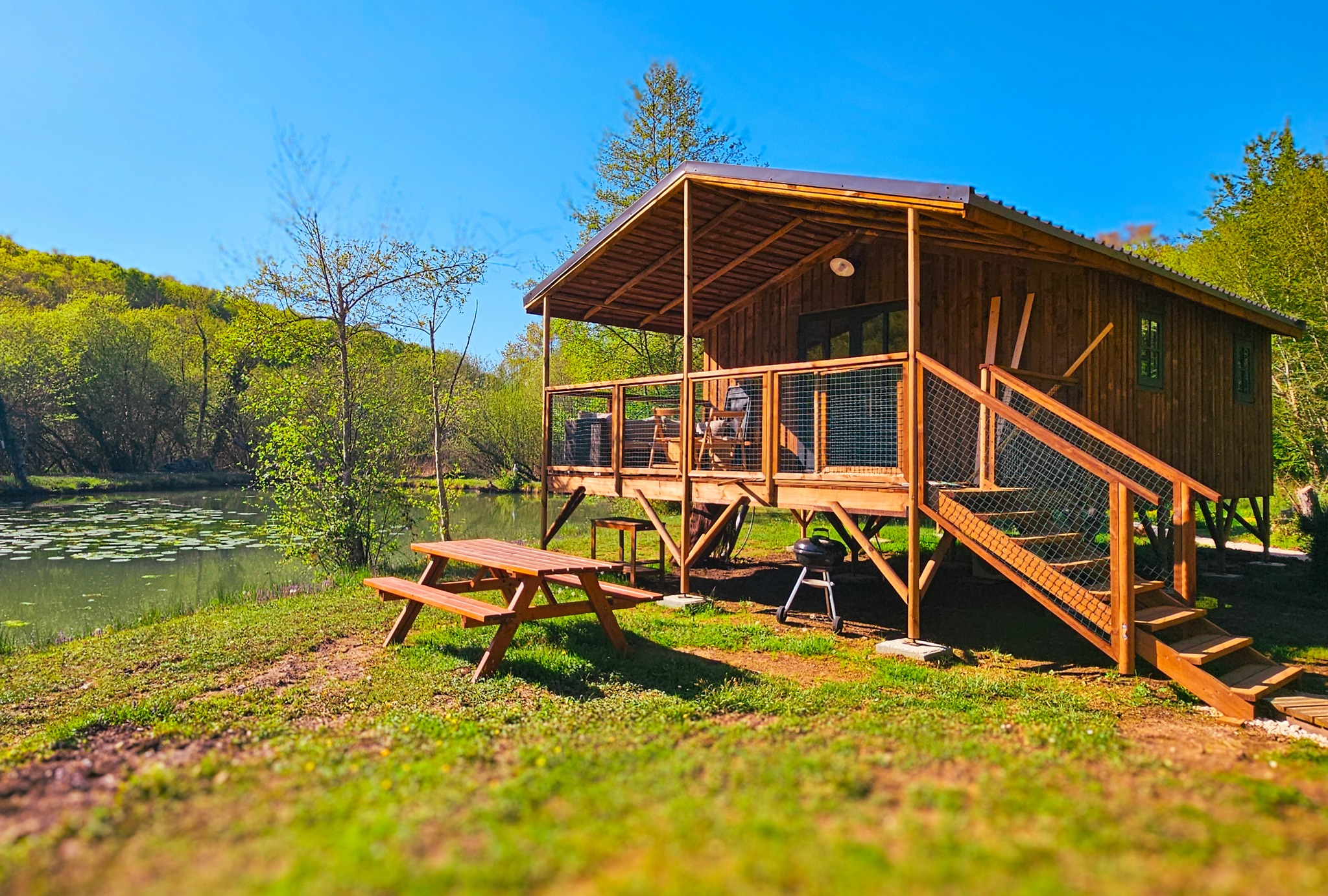 Lodge sur pilotis au cœur de la nature