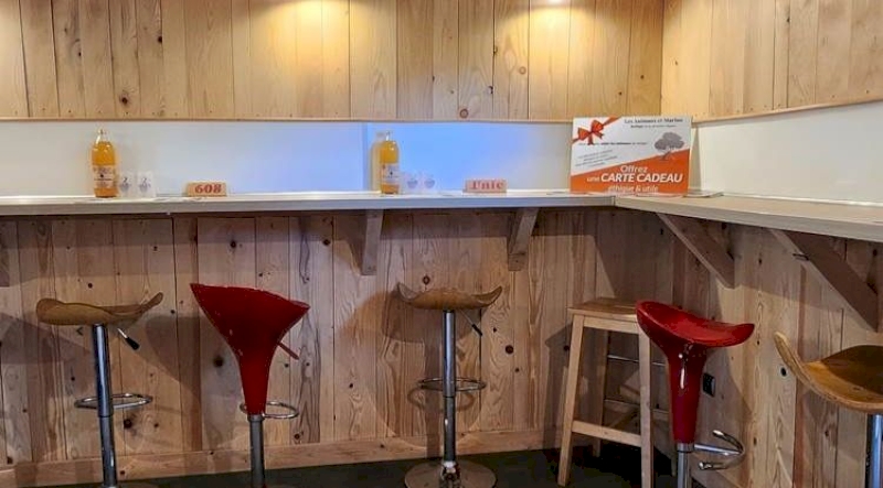 Le Truck-Lodge le 608 : une expérience inclassable en Provence à Saint-Andiol — cuisine
