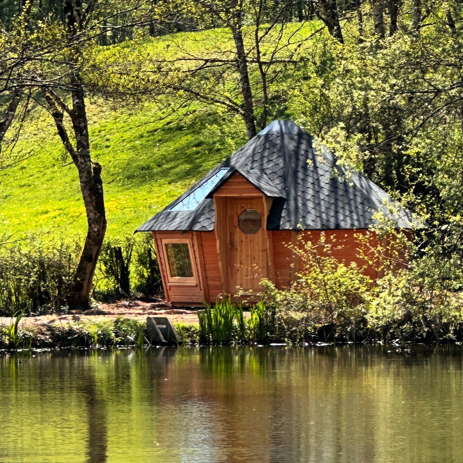 La cabane Boréale & Spa — Nuit insolite en Bourgogne à Dijon — chambre