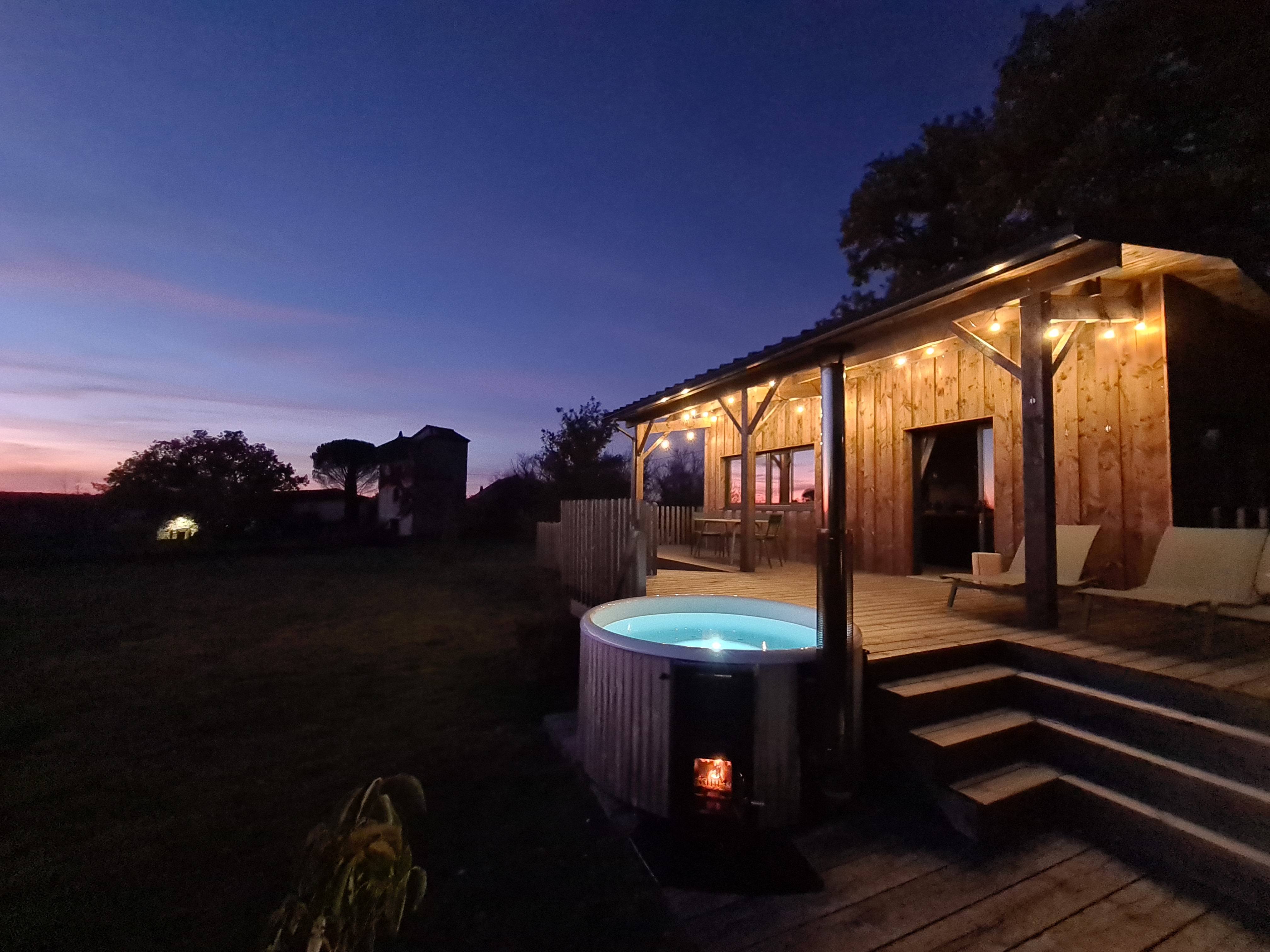 La Cabane du Haut & Spa : une expérience suspendue en Midi-Pyrénées à Labastide-Gabausse — cuisine