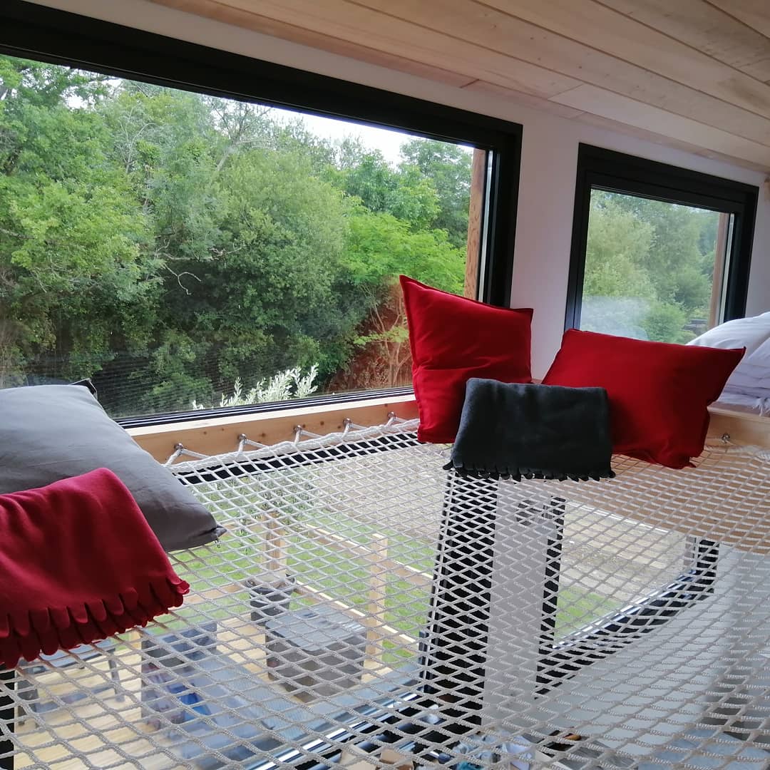 Tiny-House L'ours des Pyrénées — Séjour bien-être avec bain nordique à Hautes-Pyrénées à Tarbes — chambre