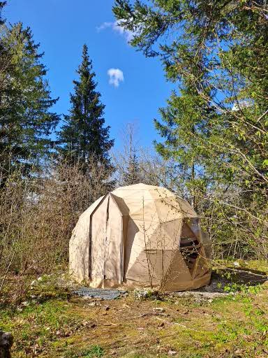 Dôme du Bugnon : une nuit sous les étoiles en Franche-Comté à Bourgogne-Franche-Comté — cuisine