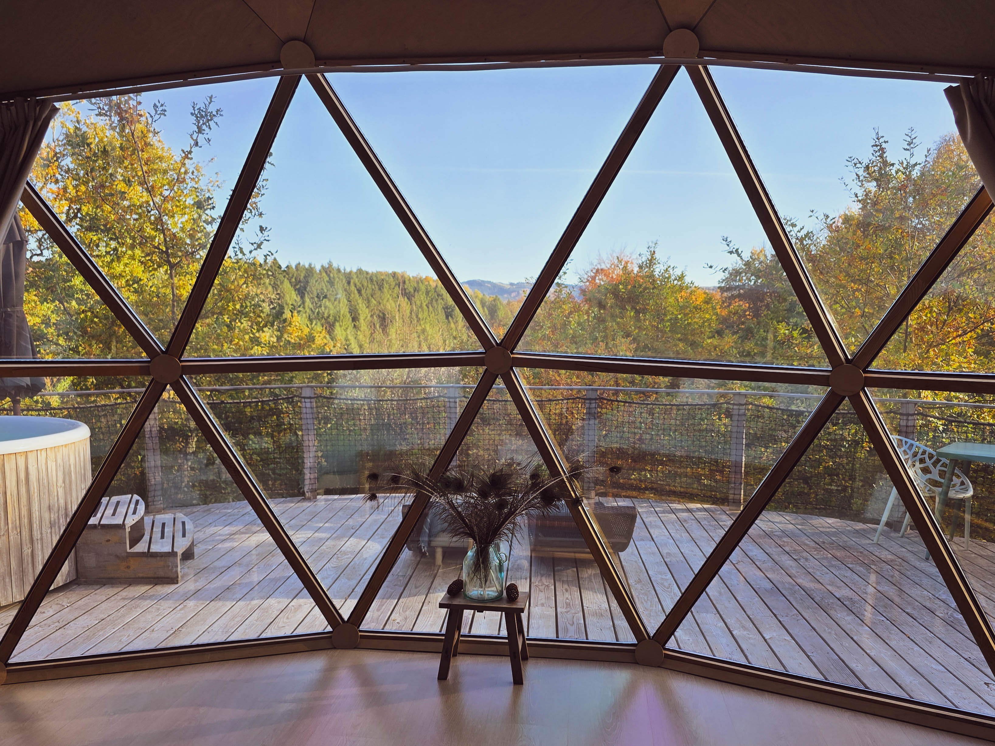 Dôme Orion & Spa : une évasion insolite en pleine nature à Cunlhat — espace de vie