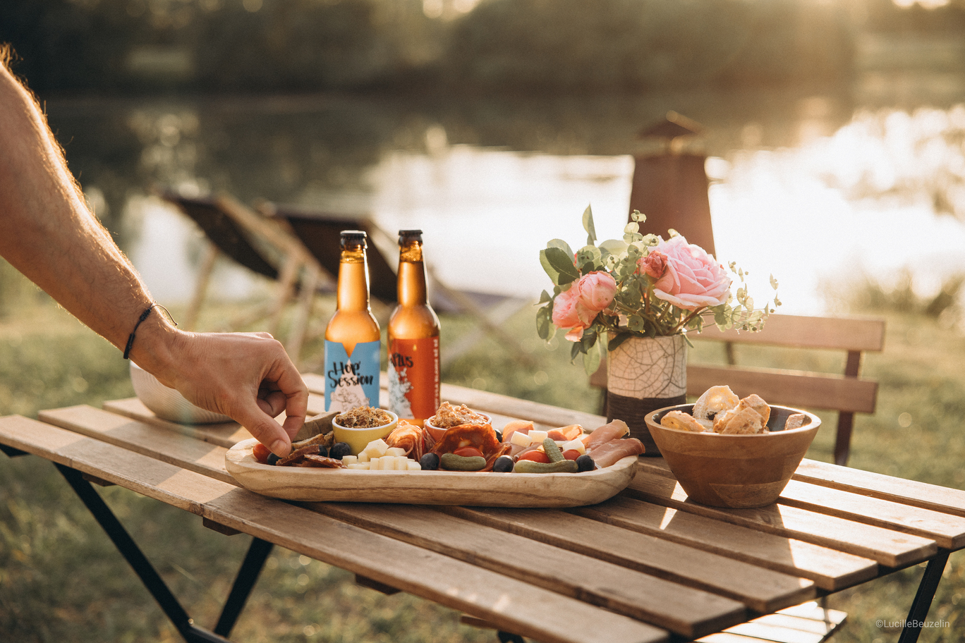 L'Etang des P'tits Plaisirs — Tiny House avec spa en Yonne à Villeneuve — cuisine