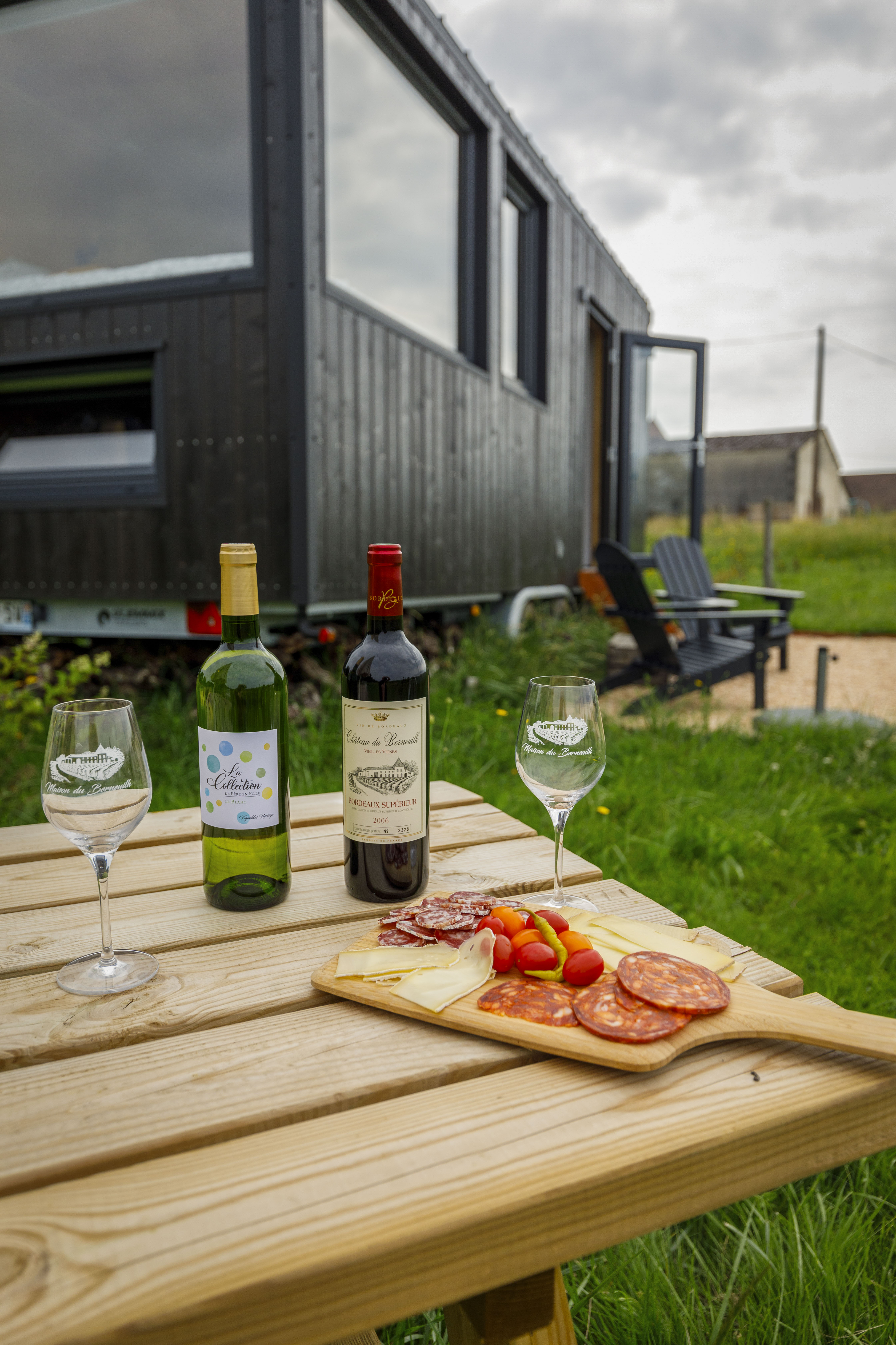 Photo 8/9 — Tiny House « Tiny house moderne avec terrasse près de Saint Emilion » à Porte-De-Benauge Gironde