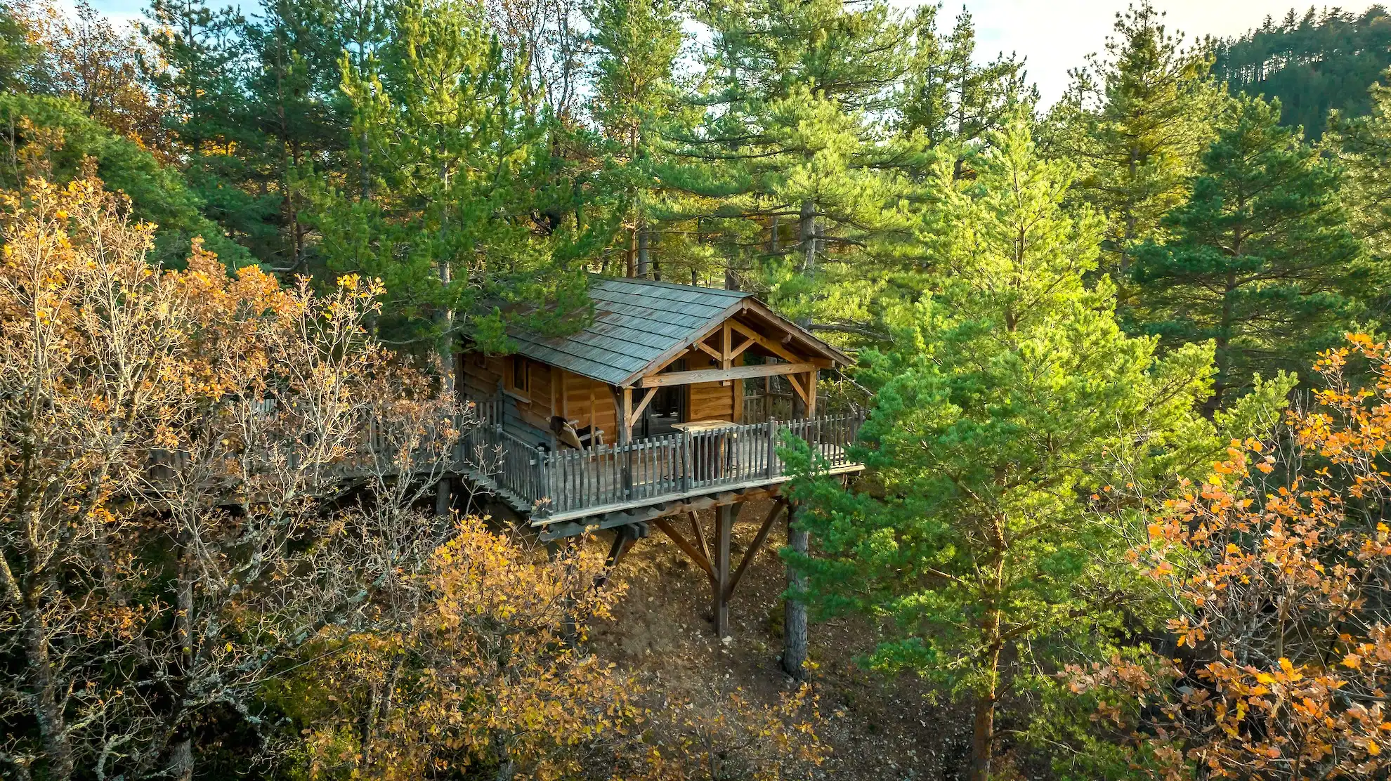 Bois d'Arambe — Cabane dans les arbres avec spa à Hautes-Alpes