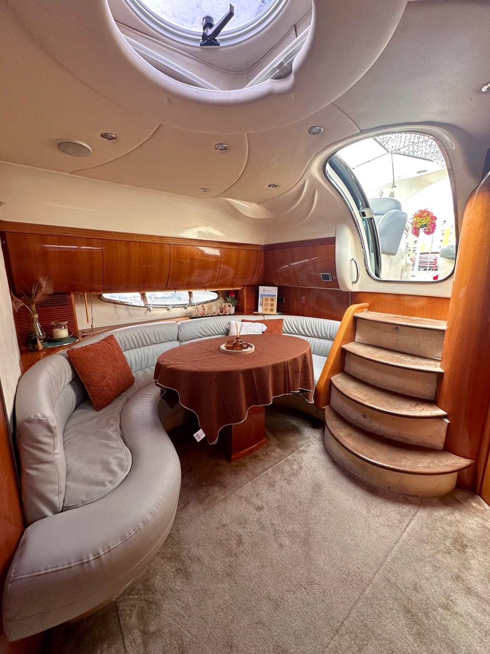 Vivre l'expérience d'un yacht à Carnon à Mauguio — espace de vie