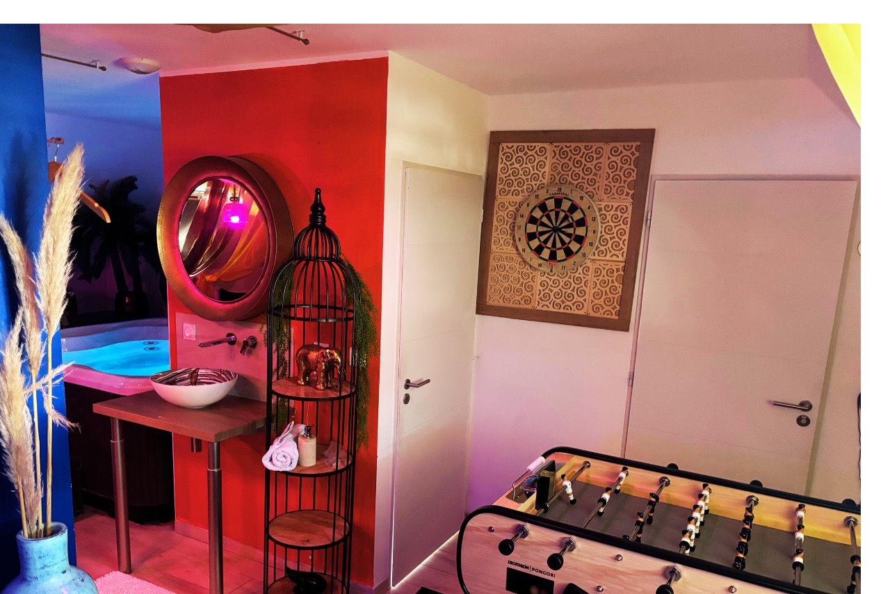 Suite Romantique le secret de Kama — Escapade bien-être à 2 en Nord à Lille — espace de vie