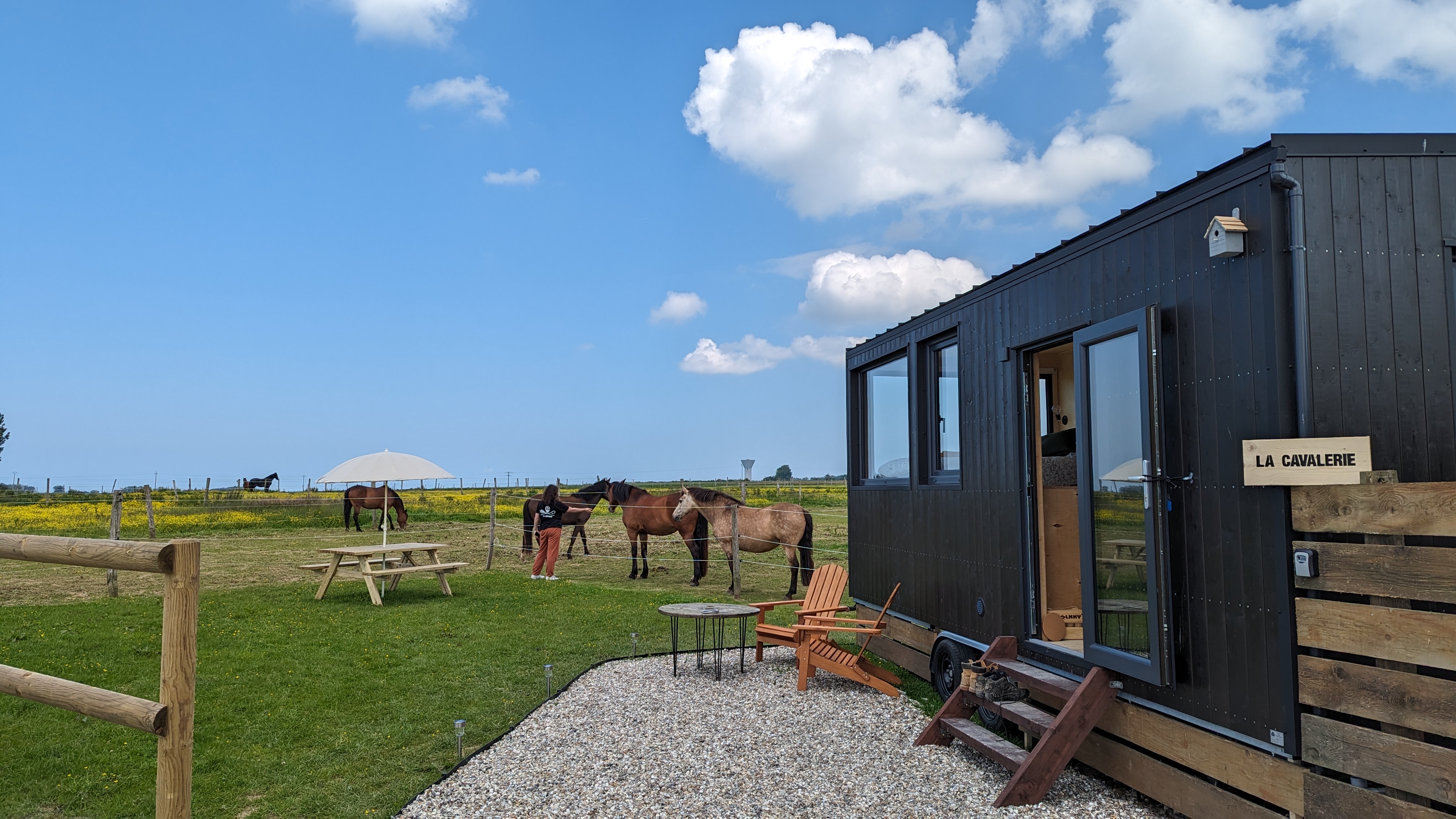 Tiny House La Cavalerie : une évasion en pleine nature à Etretat — espace de vie