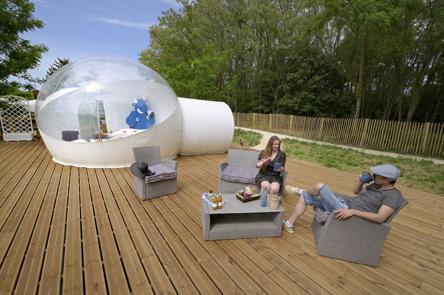 Évasion sensorielle dans une bulle spa en Rhône-Alpes à Jarcieu — espace de vie