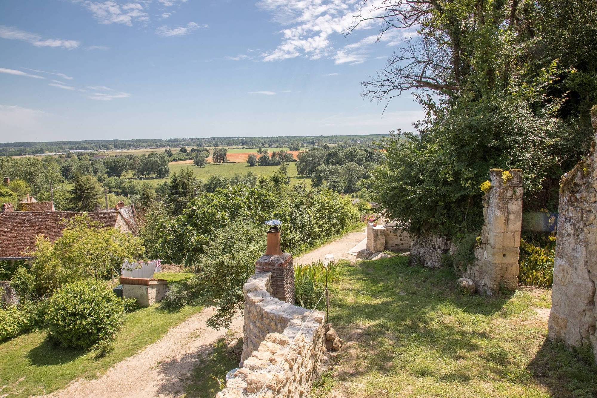 Gîte Troglodytique : une maison creusée dans la roche en Centre-Val de Loire à Noizay — détail architectural