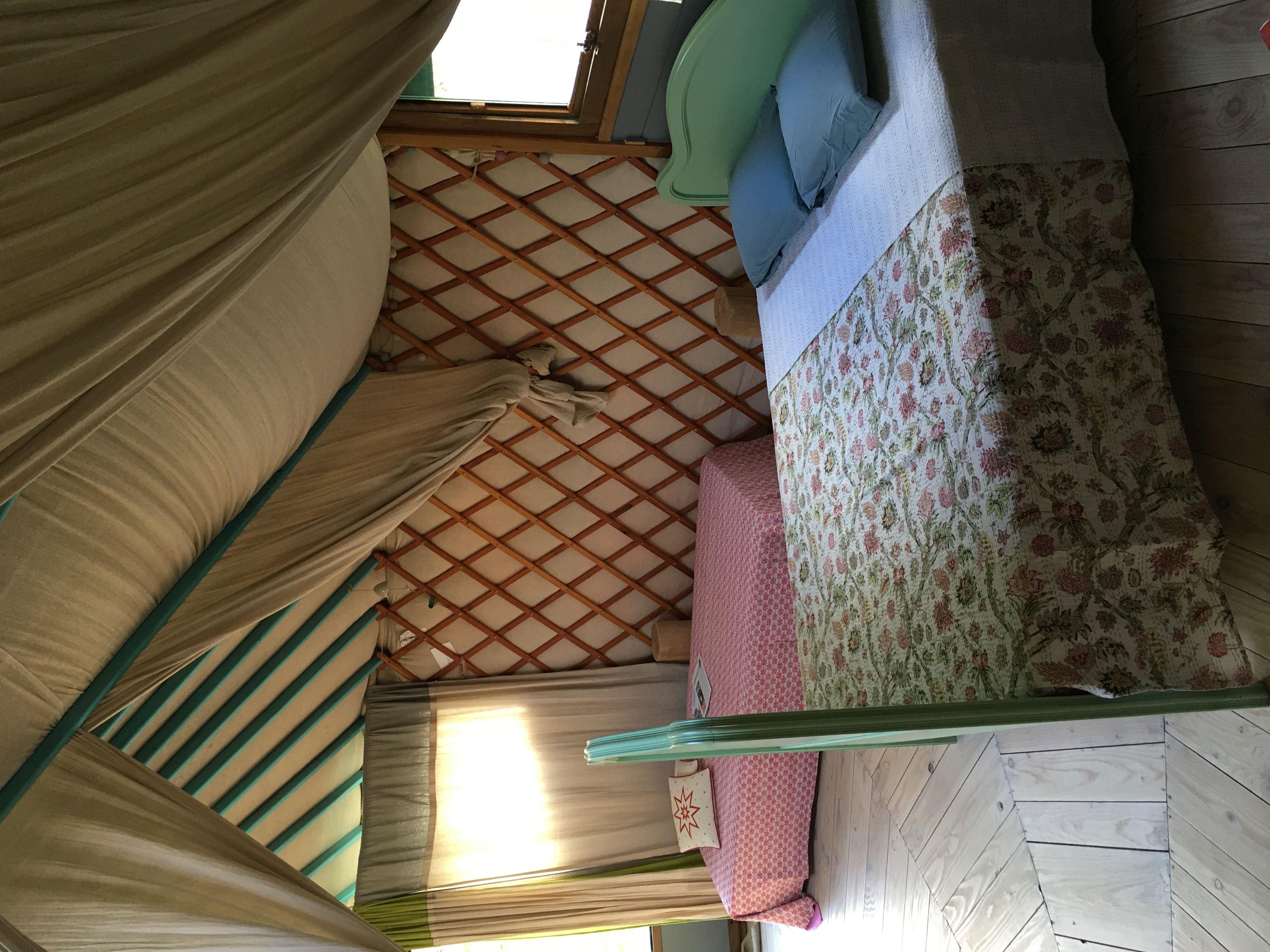 Yourte Enchantée — Séjour au cœur de la nature en Corrèze à Argentat-Sur-Dordogne — détail architectural
