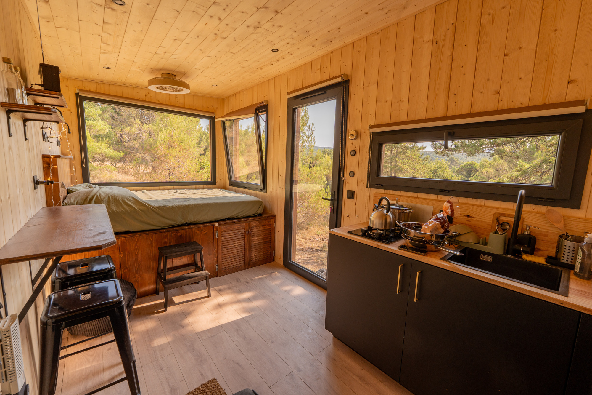Homnest - L'Observatoire des Préalpes — Tiny House avec spa à Puy Saint Martin à Puy-Saint-Martin — vue intérieure