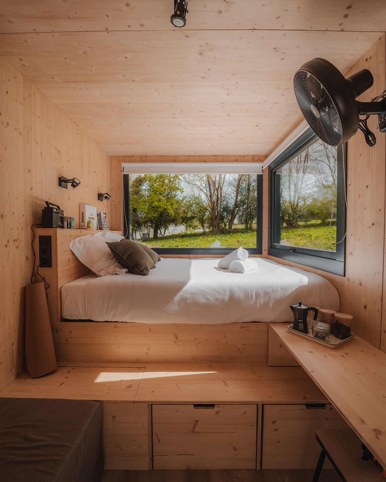 Une escapade enchantée dans une tiny house près de Deauville à Blangy-Le-Château — vue intérieure