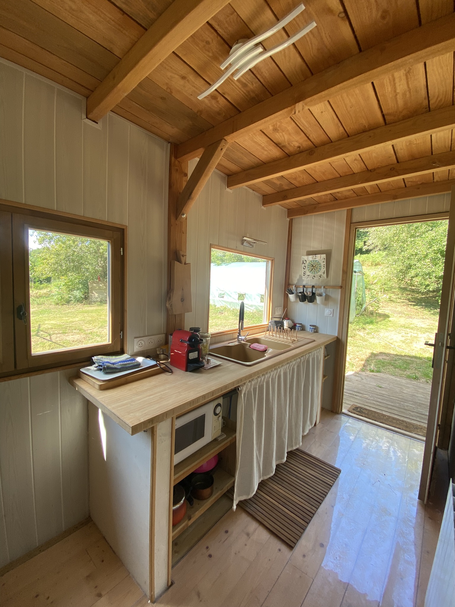 La Cabane dans le chêne tricentenaire — Cabane dans les arbres avec spa en Corrèze à Brive-la-Gaillarde — chambre