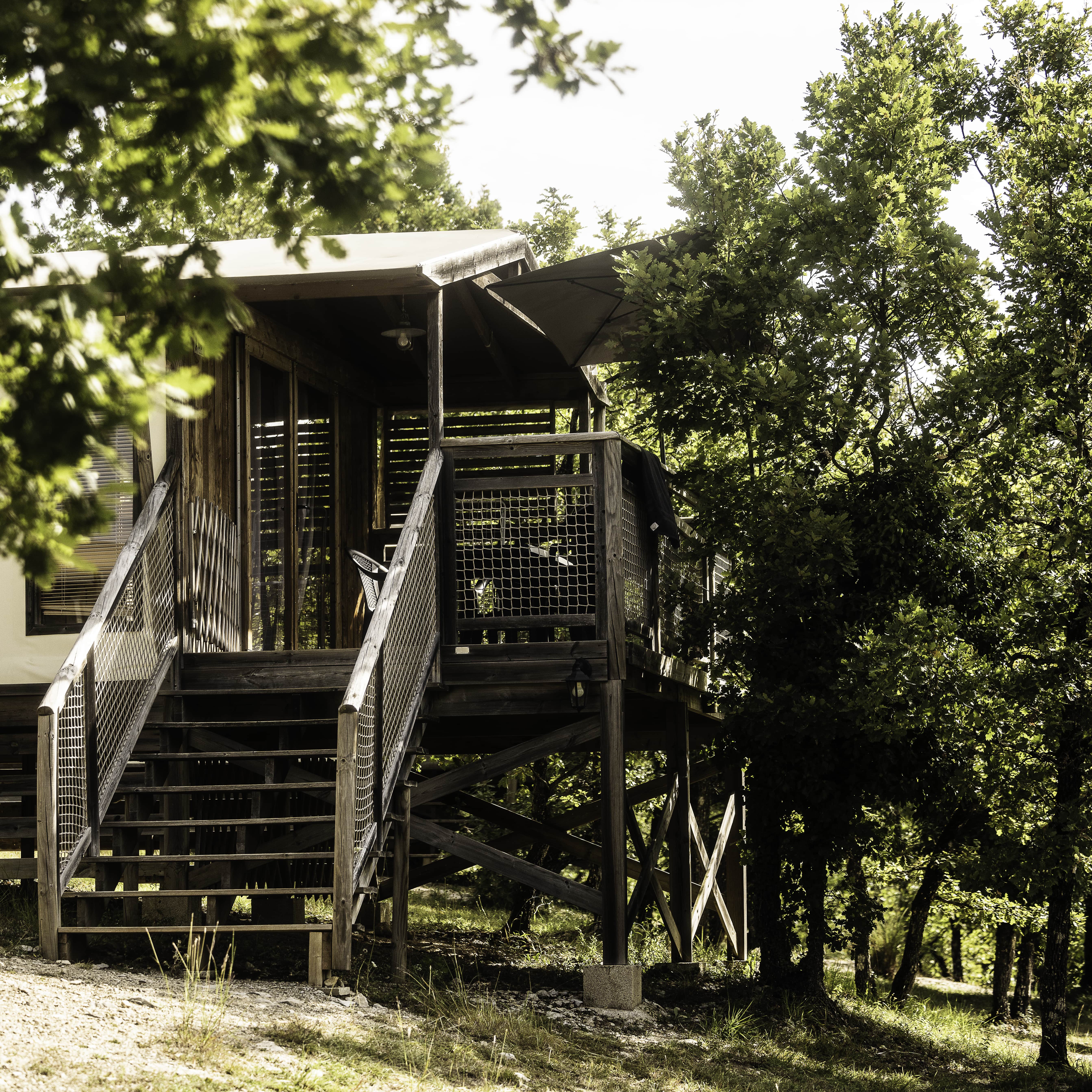 Lodge Africa — Séjour nature avec spa à Lot à Saint-Cirgues — chambre