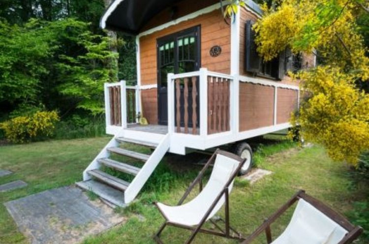 La Roulotte Broceliande : un voyage enchanteur en Bretagne à Quistinic — espace de vie