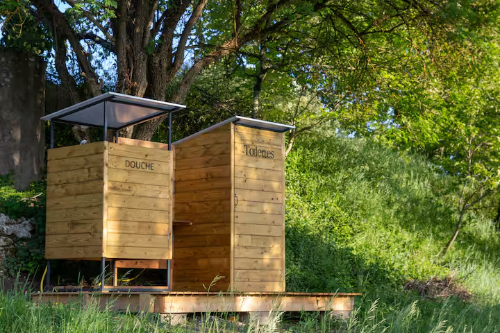 Tente dans les airs avec spa — Nuit insolite en Dordogne à Alles-sur-Dordogne — cuisine