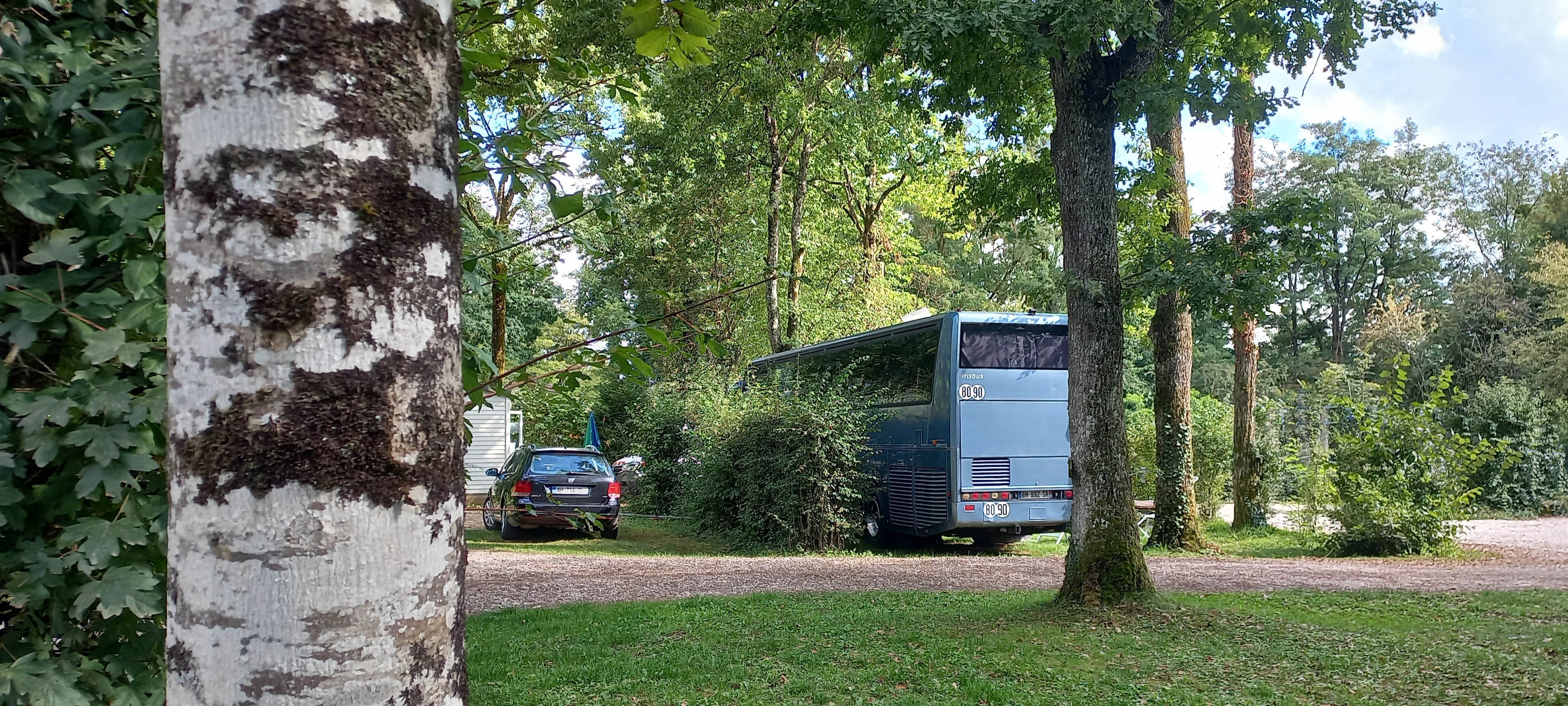 BUS Iliade — Nuit originale avec spa à Haute-Marne à Saint-Dizier — salle de bain