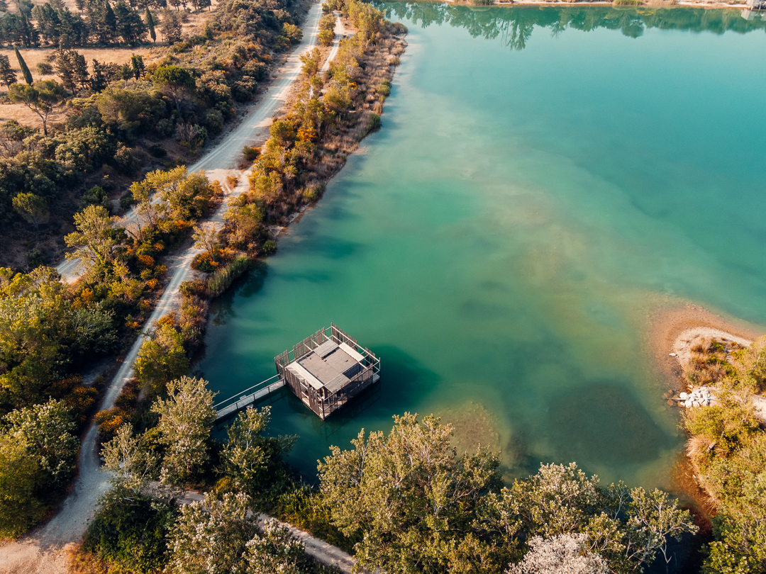 Cabane Spa Parenthèse : une évasion sur l'eau en Provence à Sorgues — vue intérieure