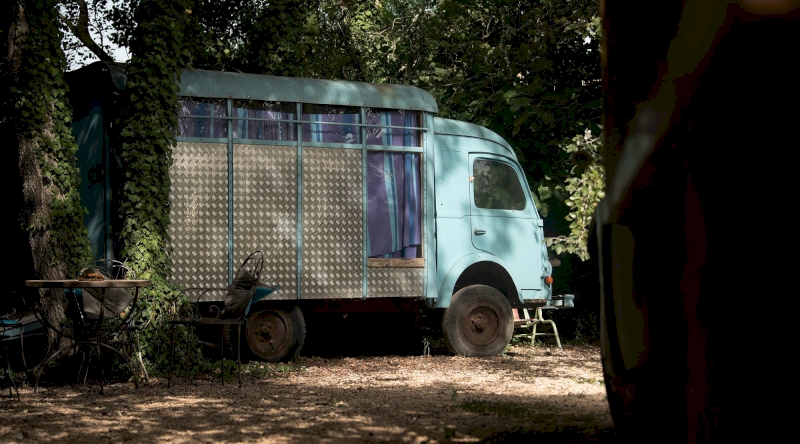 Le Truck-Lodge le GOELETTE : Une expérience inclassable en Provence