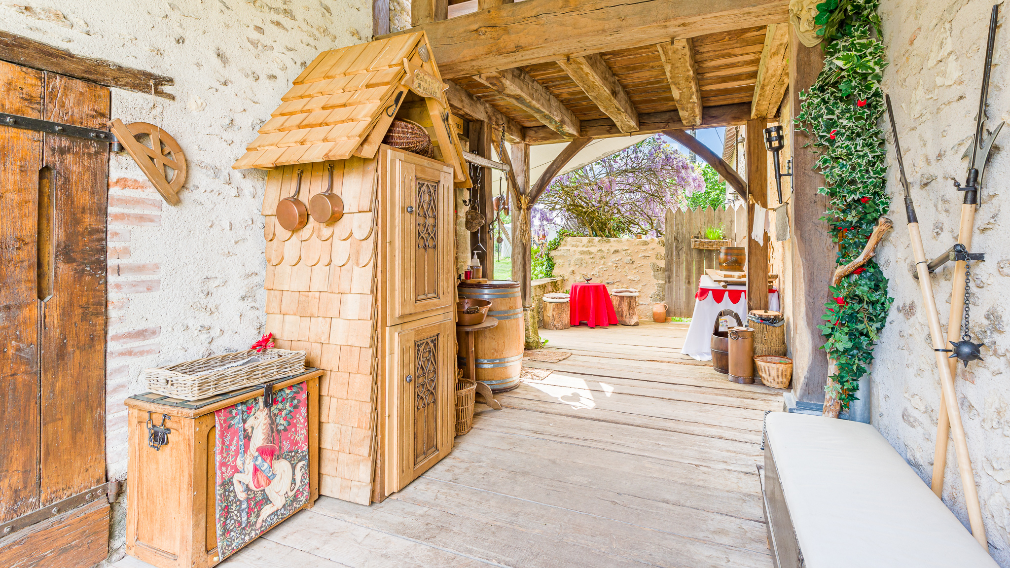Jeanne et le Phoenix — Chambre à thème avec spa à Indre-et-Loire à Tours — vue depuis la terrasse