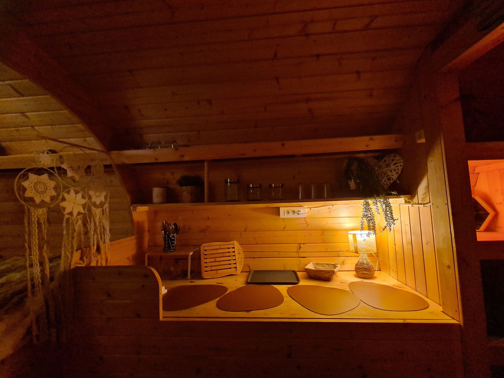Tonneau Bacchus : une expérience insolite en Lorraine à Buhl-Lorraine — salle de bain