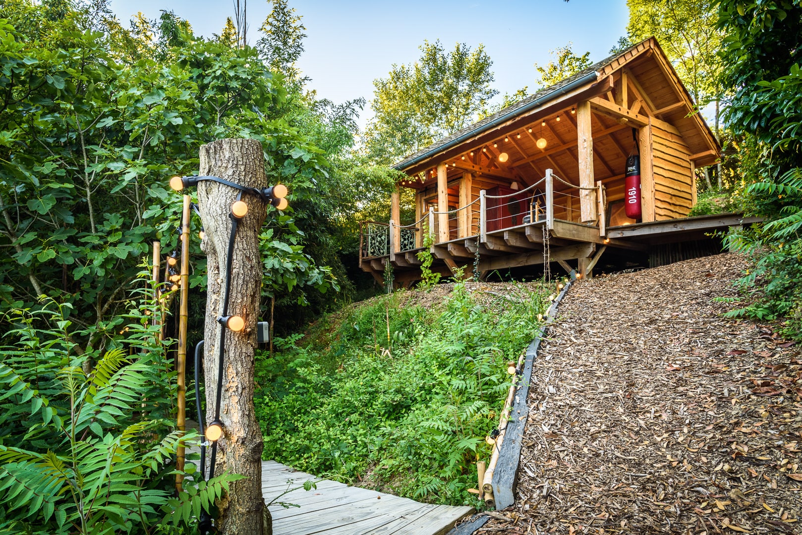 La Cabane des Bambous : une échappée sur pilotis en Aquitaine à Urrugne — détail architectural