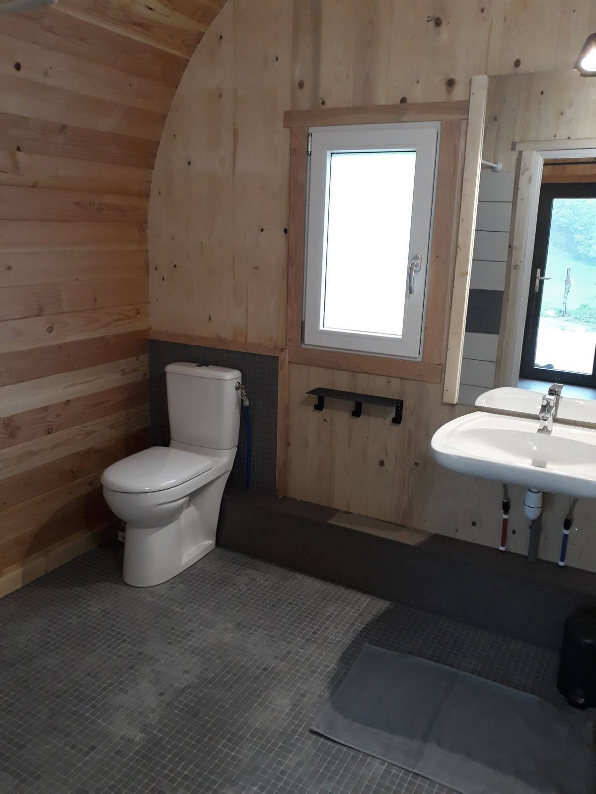 La Bulle Verte : une cabane immersive en pleine nature à St Urcize — cuisine
