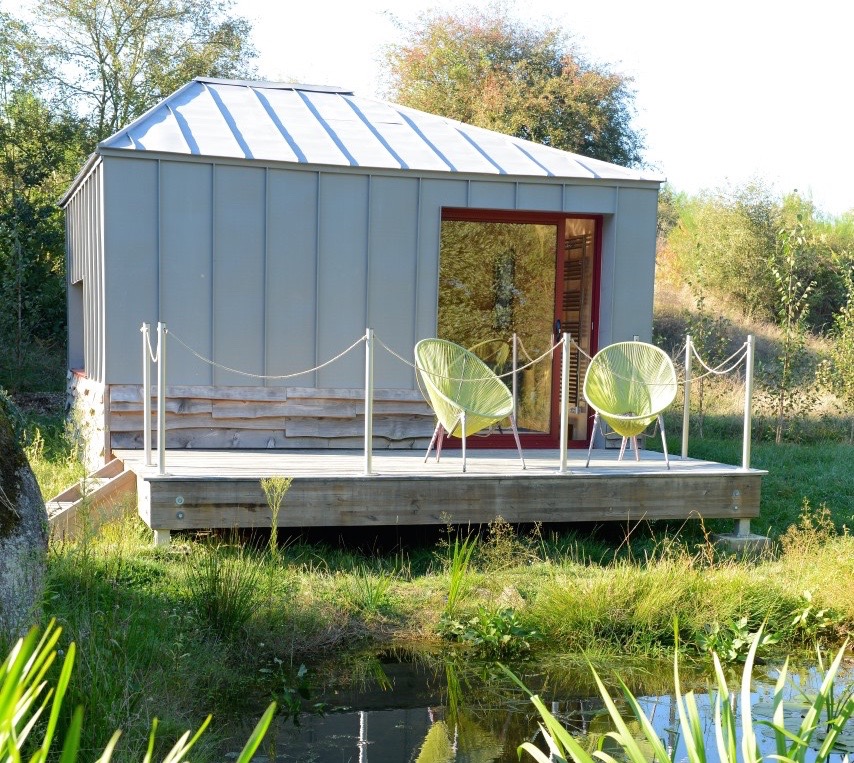 Lodge Nymphéa 2 — Cabane avec spa à proximité de la nature en Vendée à La Roche-sur-Yon — vue intérieure