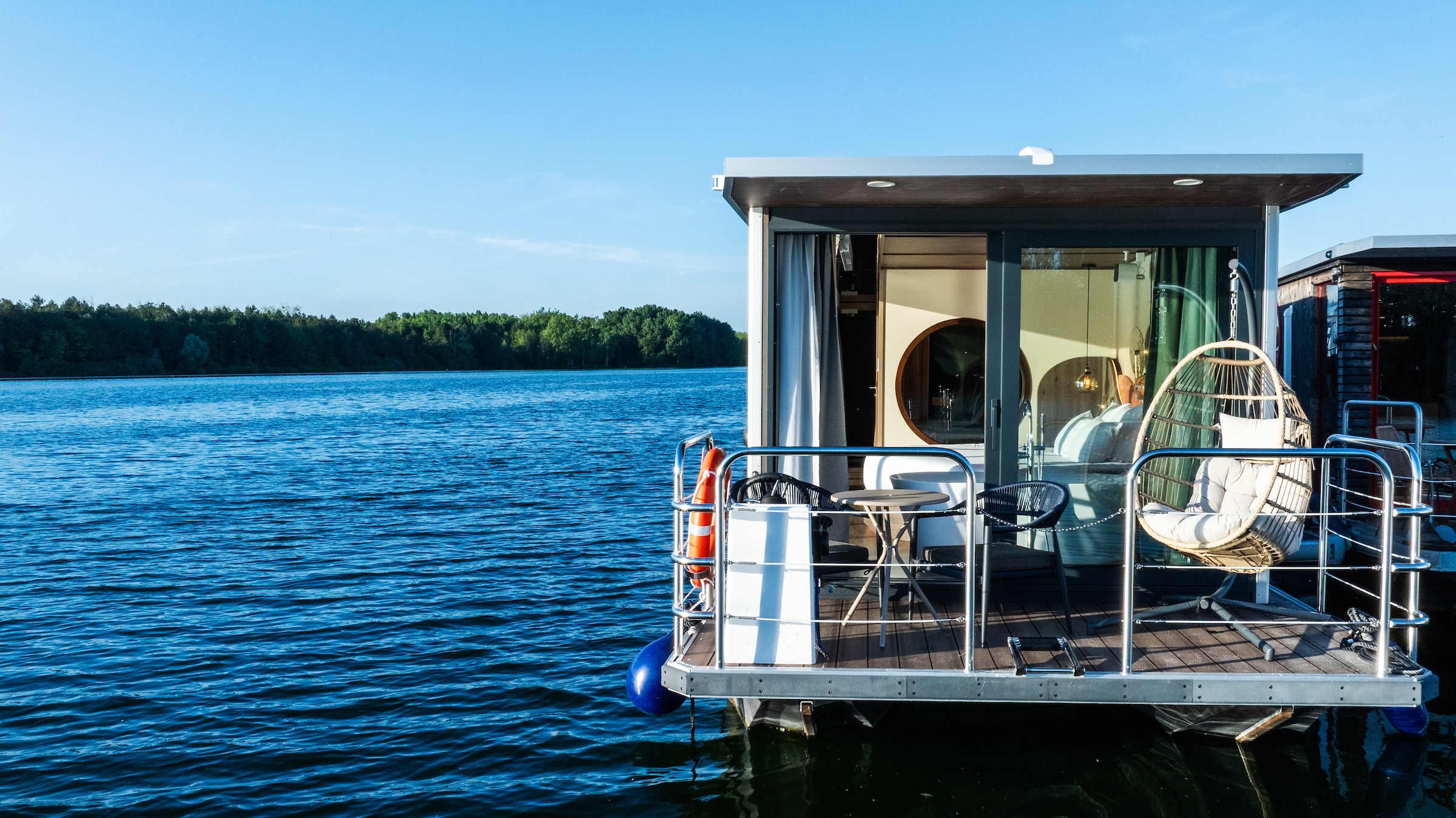 Suite flottante Panoramique — Maison insolite avec balnéo à L'Isle-Adam (Yvelines) à L'Isle-Adam — chambre