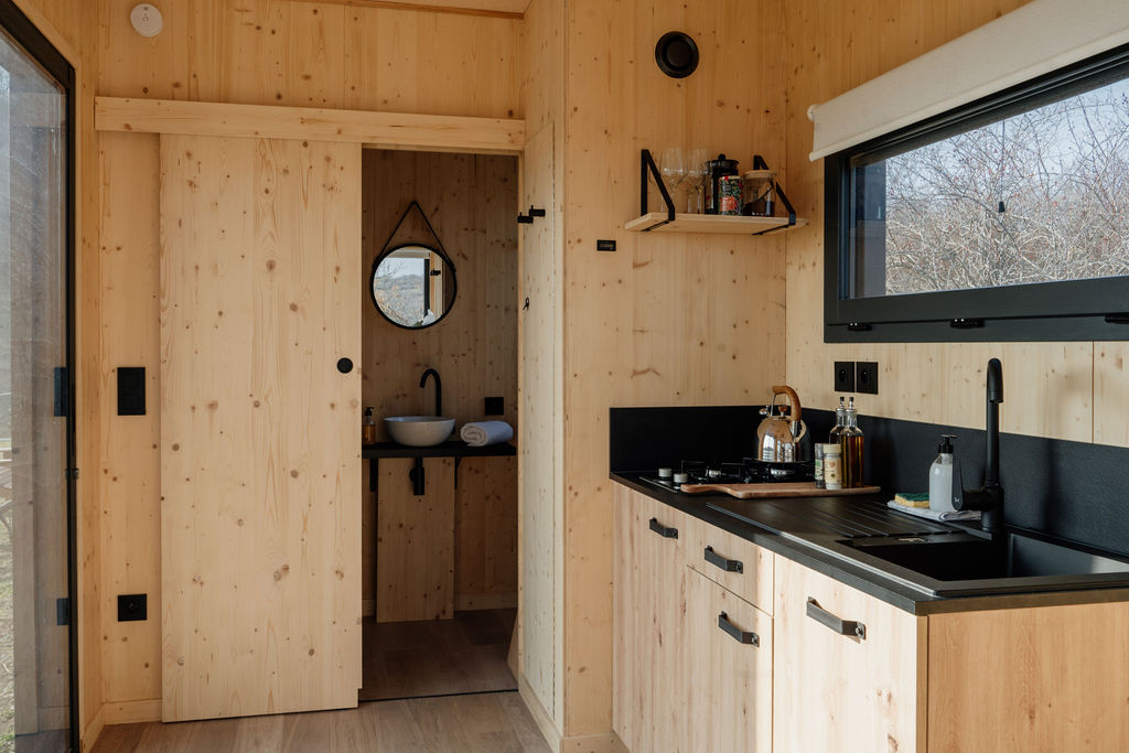 Parcel Tiny House — Séjour écoresponsable avec spa à Aisne à Neufchâtel-sur-Aisne — salle de bain