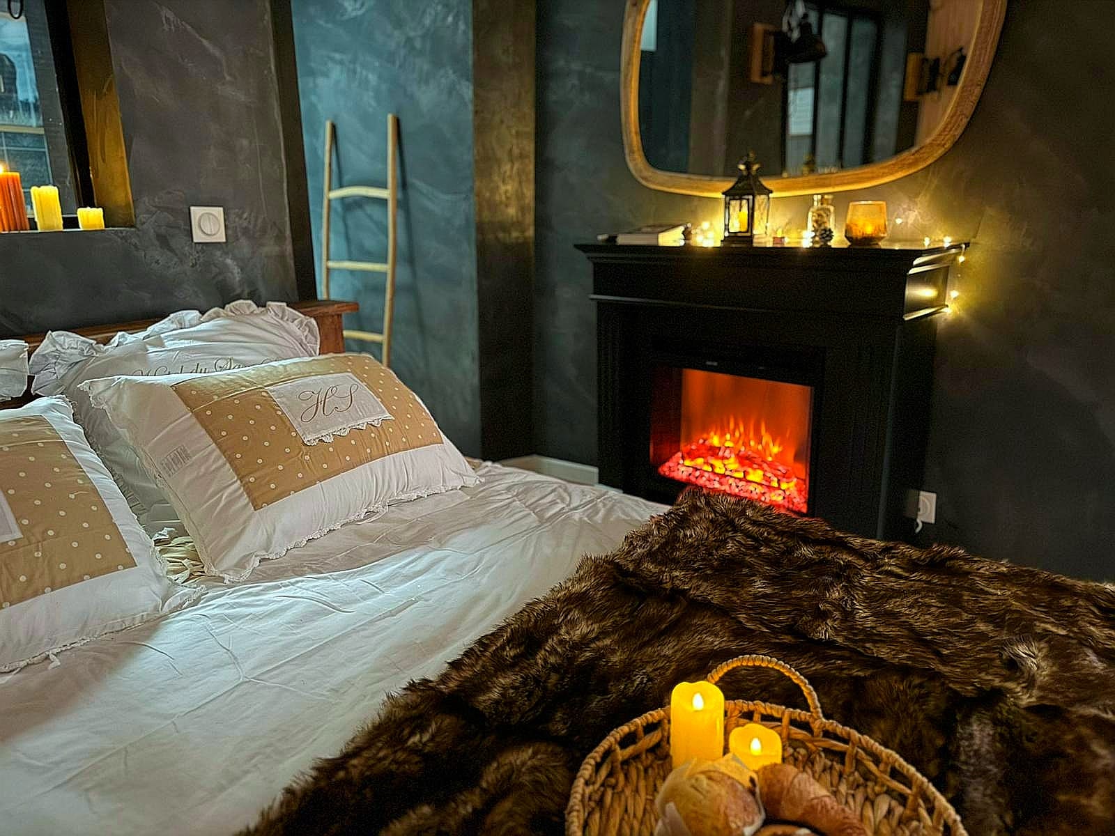 Chalet Romantique Spa & Ciné Privé — Chambre à thème avec jacuzzi à Amiens à Amiens — cuisine