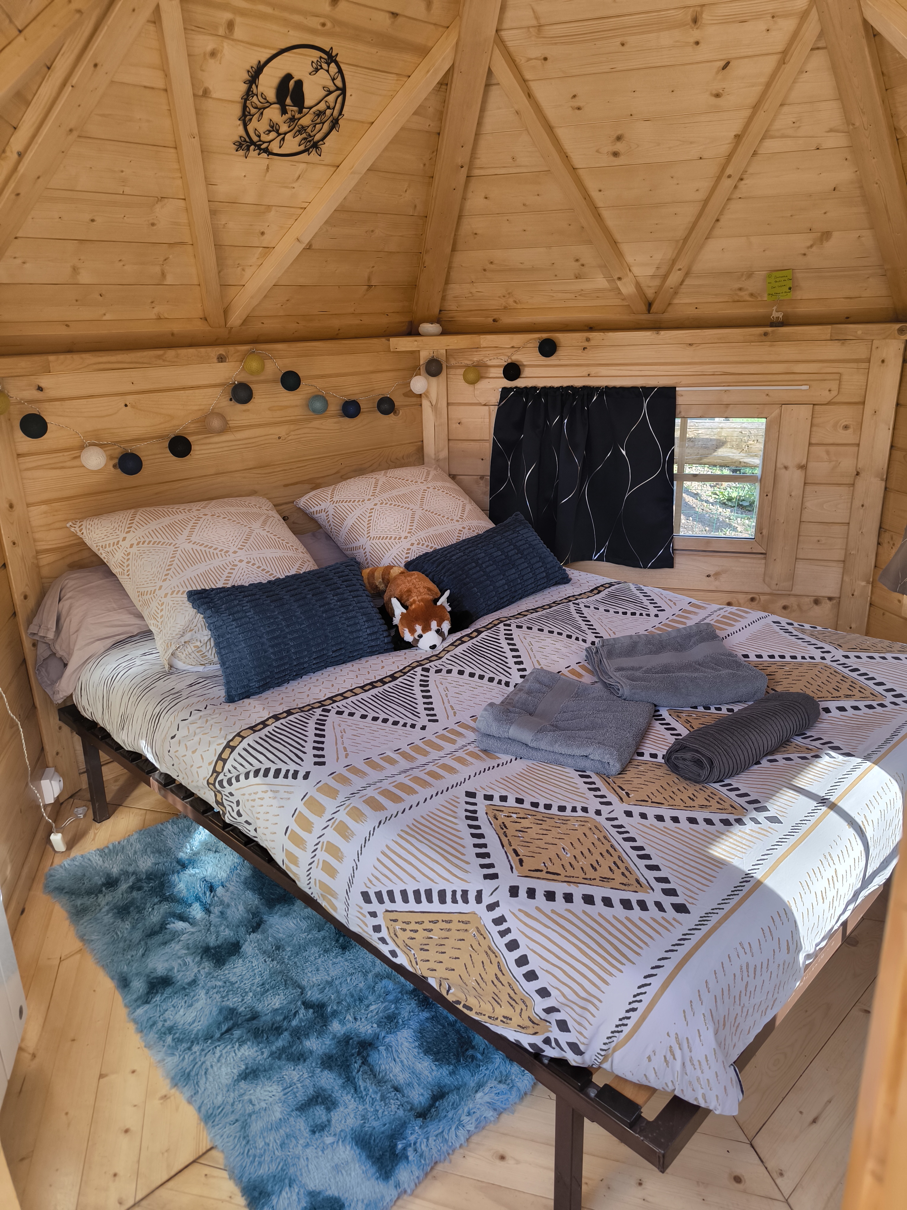 Kota finlandais au Moulin du Cheix : une expérience unique en Auvergne à Saint-Diery — espace de vie